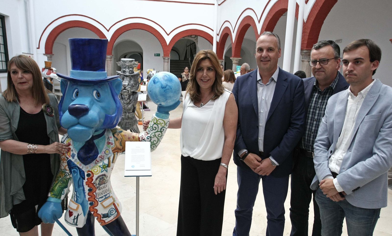Mari Carmen Portillo, Susana Díaz, Juan Carlos Ruiz Boix, Ángel Gavino y Daniel Moreno, ayer en el museo.