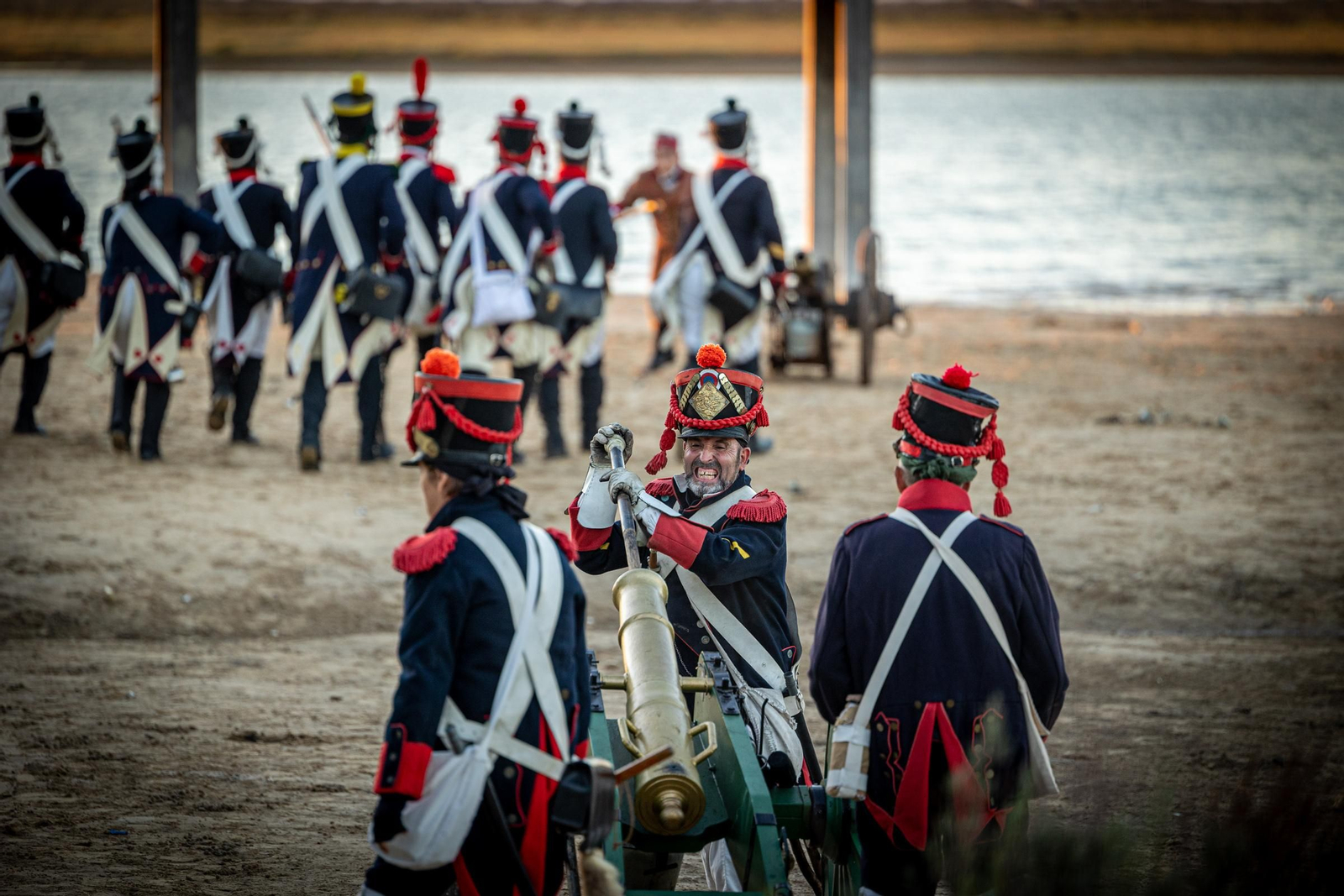 Las imágenes de la Primera recreación de la Batalla del Trocadero En el caño de La Cortadura