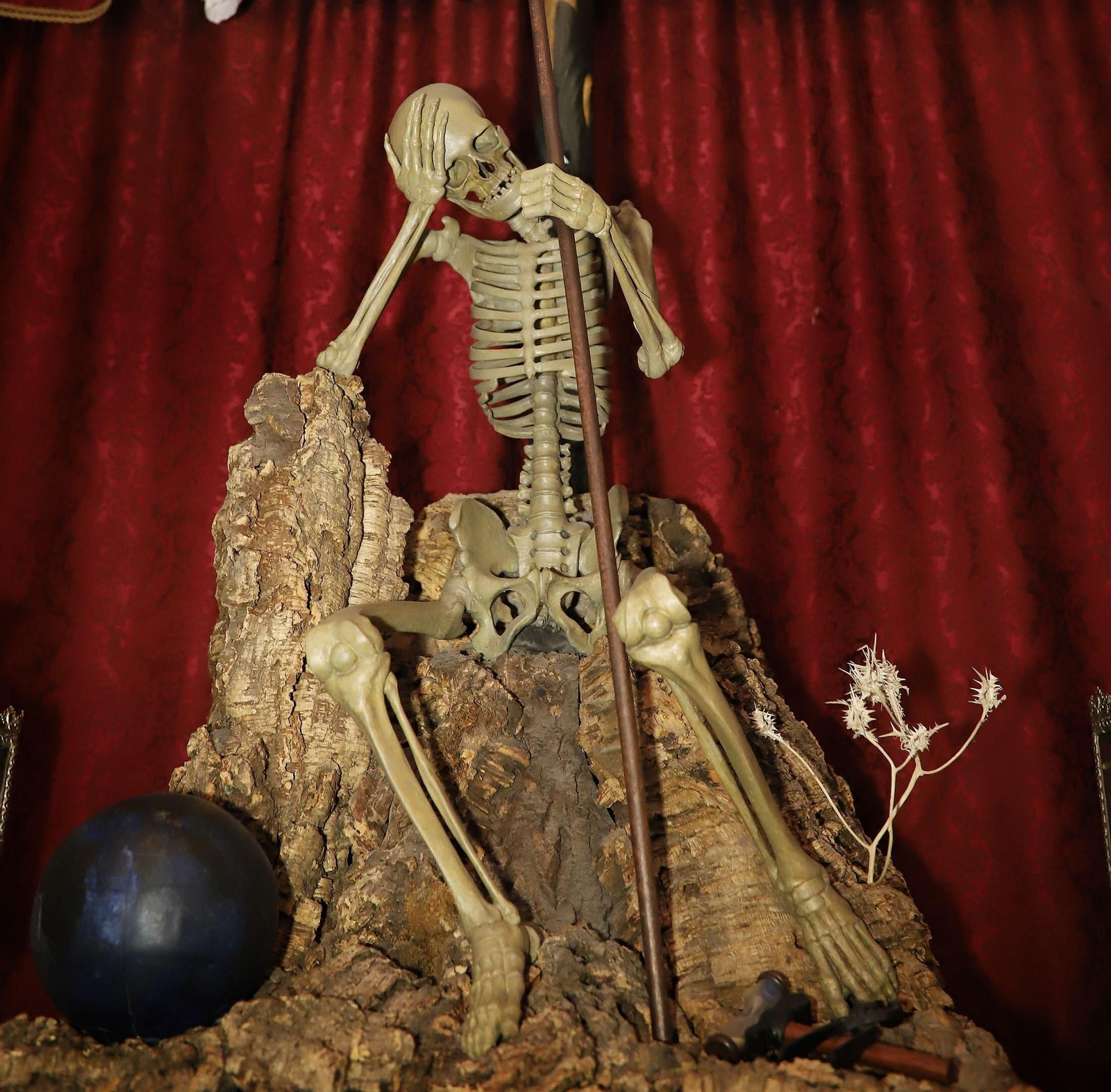 El Triunfo de la Cruz sobre la Muerte en la Real Capilla del Calvario.