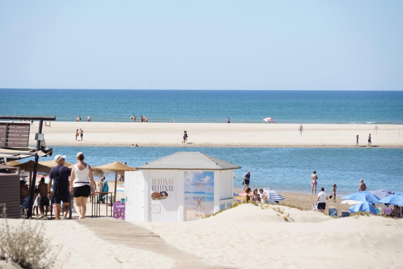 La mañana del sábado en la nueva playa de El Portil