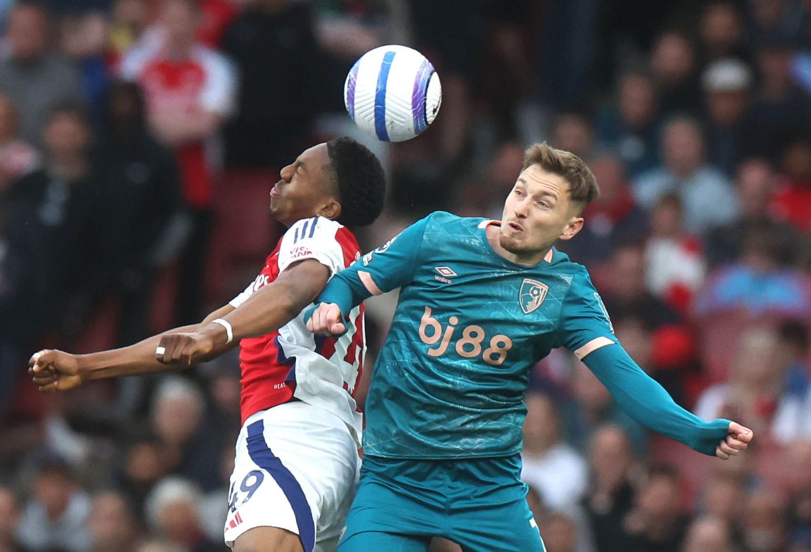Dean Huijsen marca en el triunfo del Bournemouth en casa del Arsenal