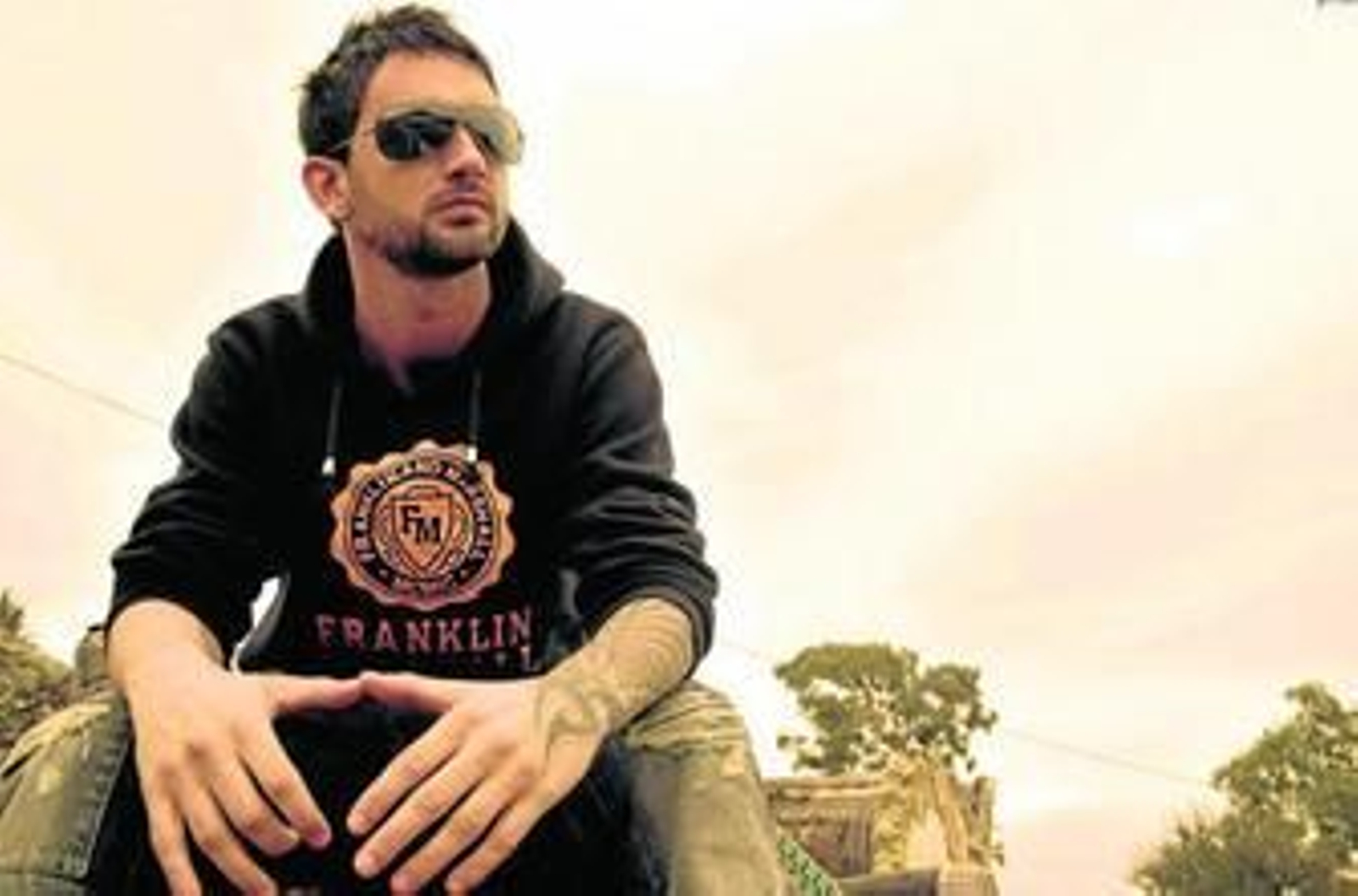 Mr. Danny grabará su vídeo de la canción 'Make me dance'.