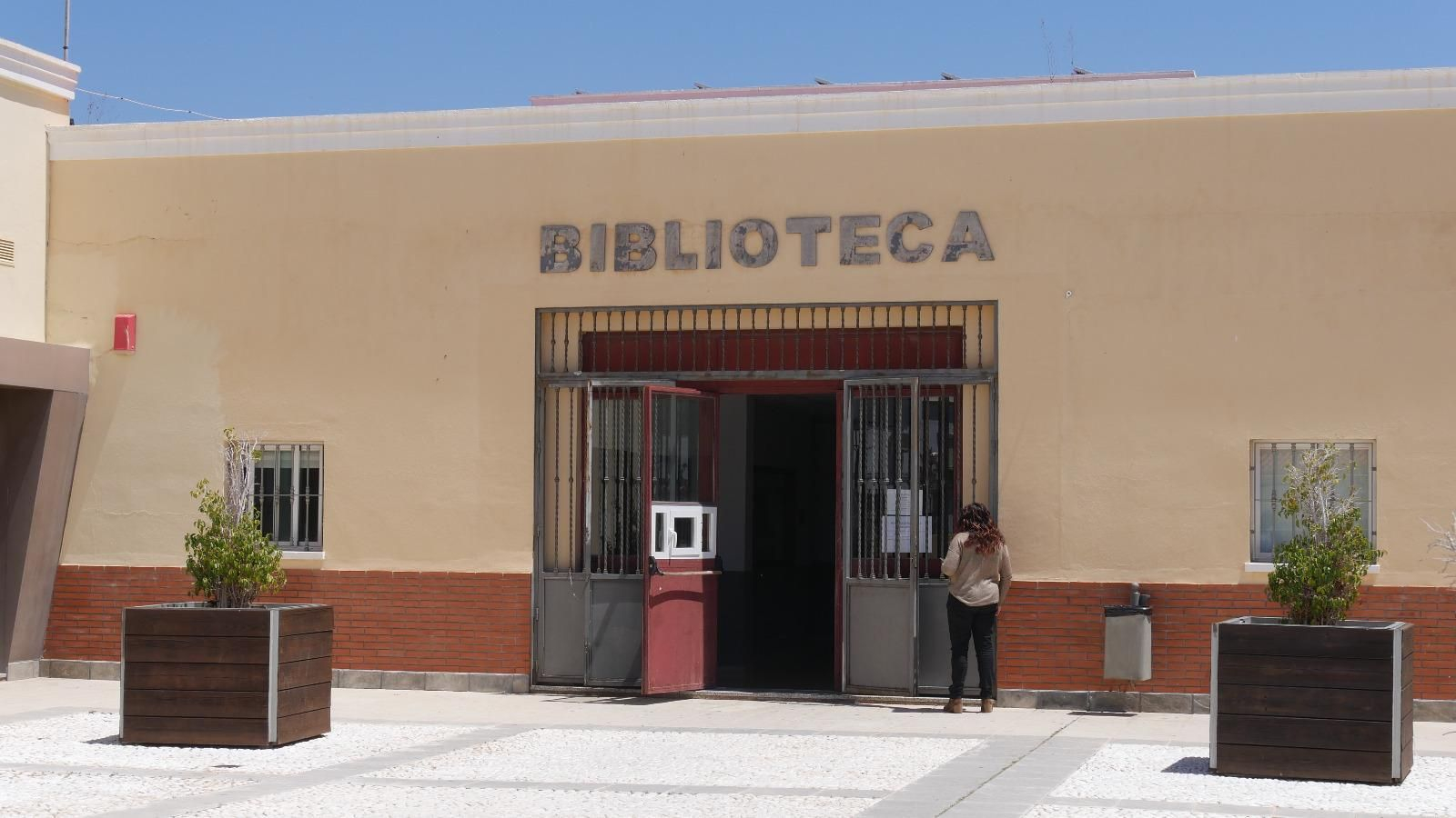 La Biblioteca Municipal de Adra abre su sala de estudio este lunes con limitación de aforo