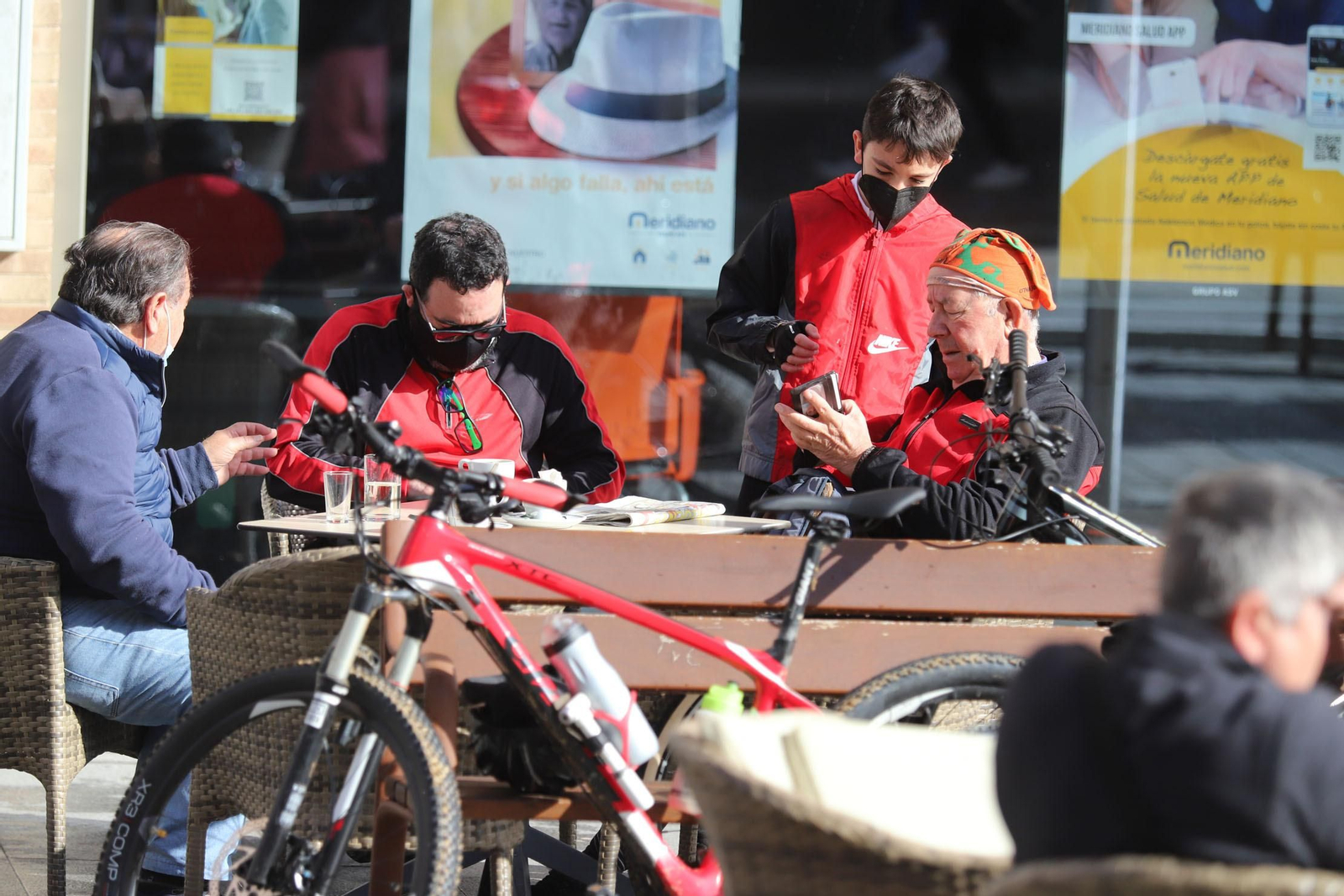 La Policía Local realizó controles en el Mercado del Carmen durante la mañana del sábado