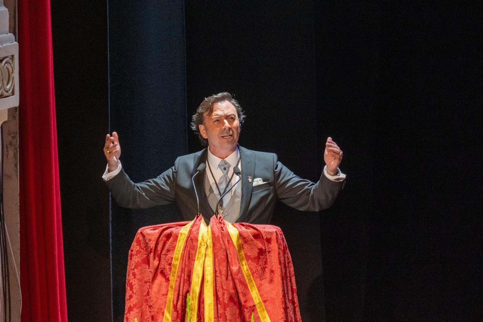 Imágenes del Pregón de la Semana Santa de Huelva 2025, a cargo de Fernando Romero