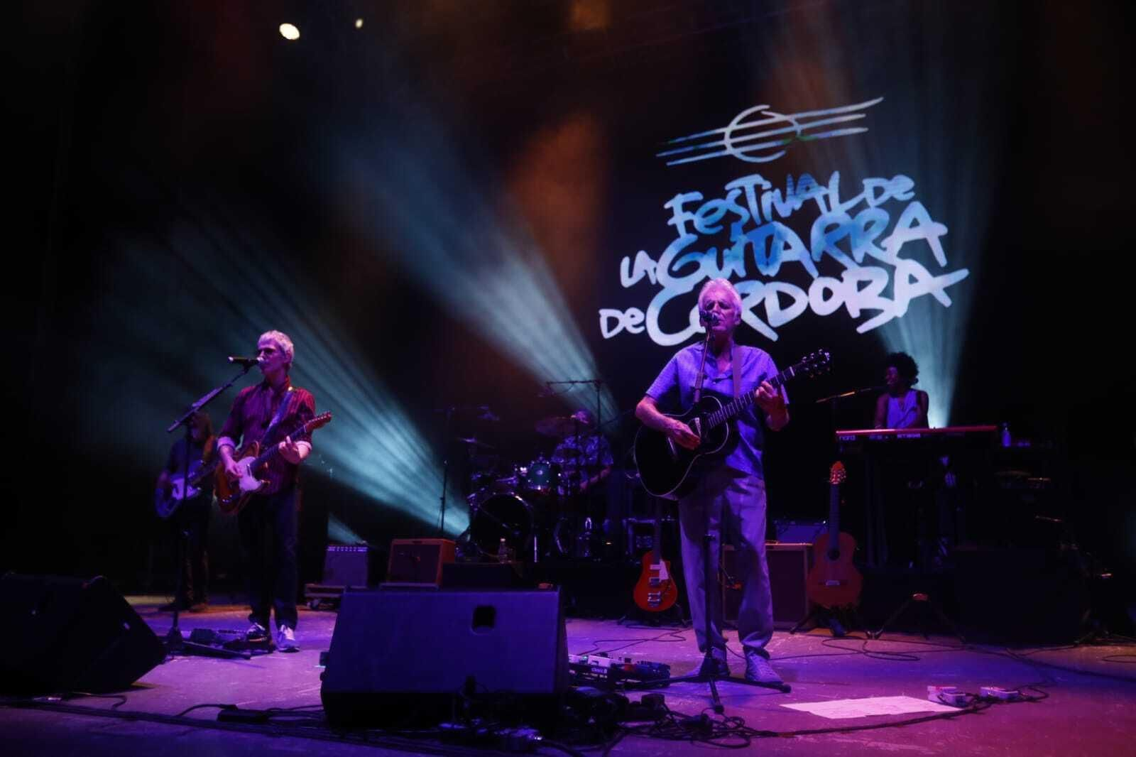 El concierto de Kiko Veneno y Ariel Rot en el Festival de la Guitarra de Córdoba, en imágenes