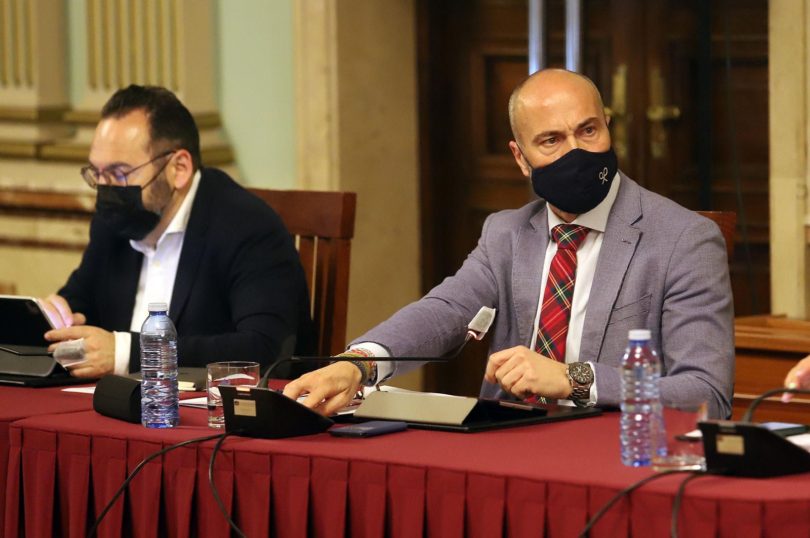 Imágenes del pleno celebrado en el Ayuntamiento de Huelva