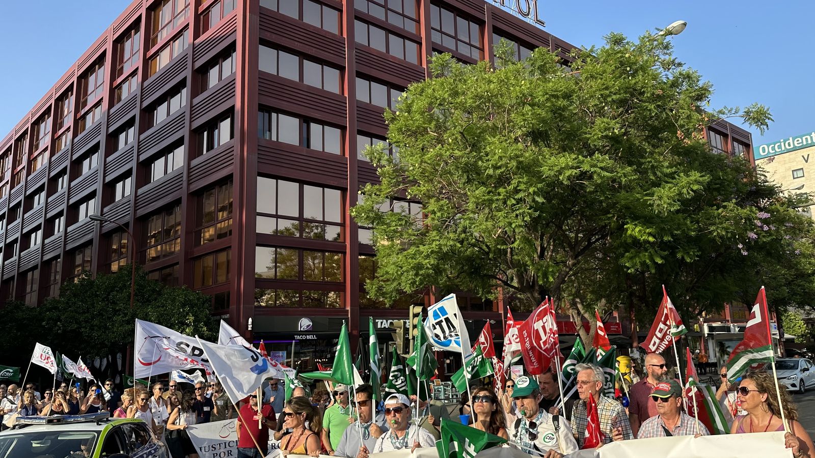 La marcha ha comenzado en Viapol y se ha dirigido a la Subdelegación del Gobierno.