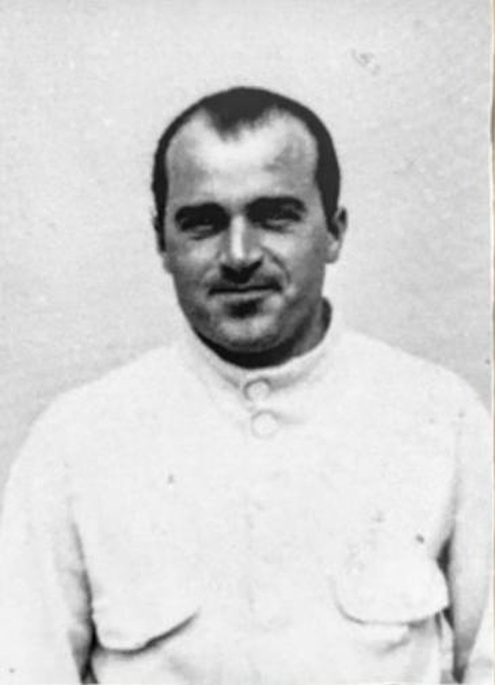 El Dr. Elvio Moscatelli, oficial médico de la Xª MAS destinado en el Olterra.