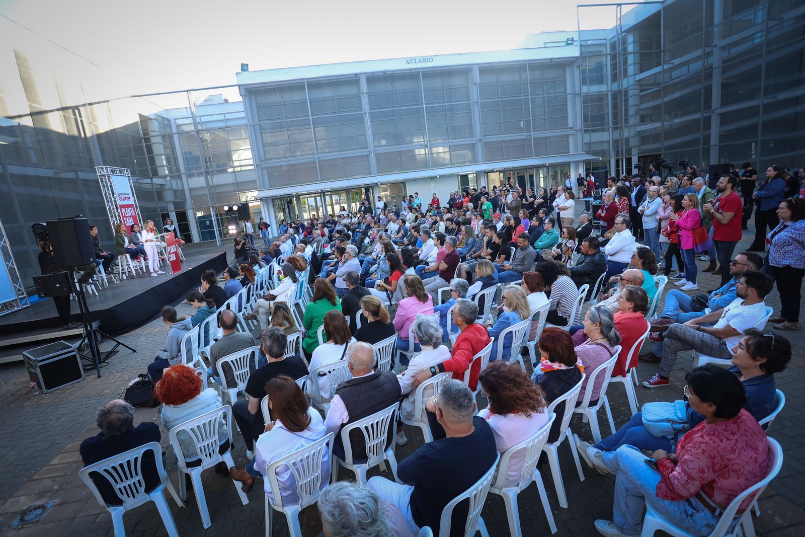 Imágenes del mitin de SUMAR con Yolanda Díaz en Jerez