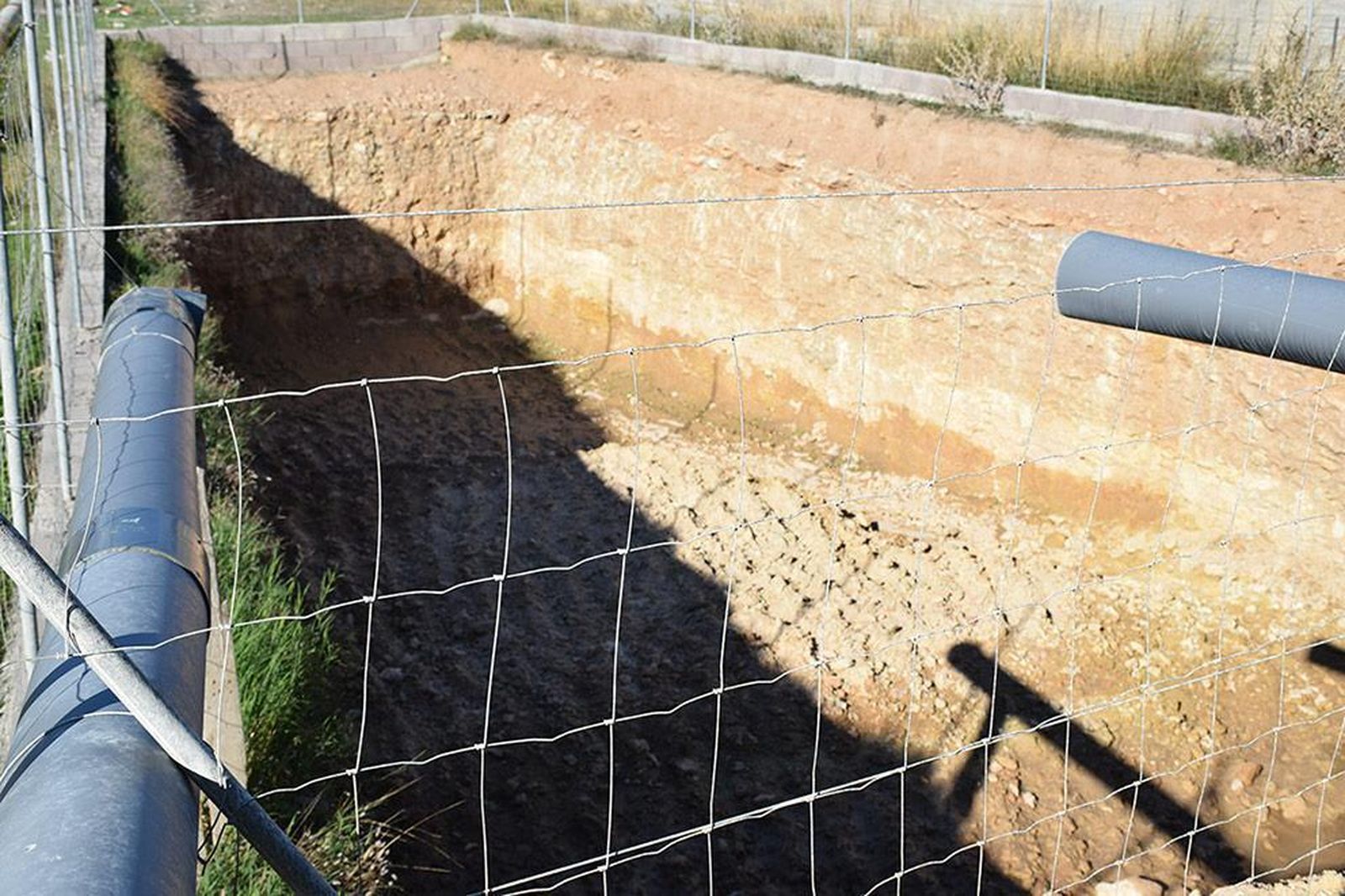 Balsa para riego, en al campo abderitano.