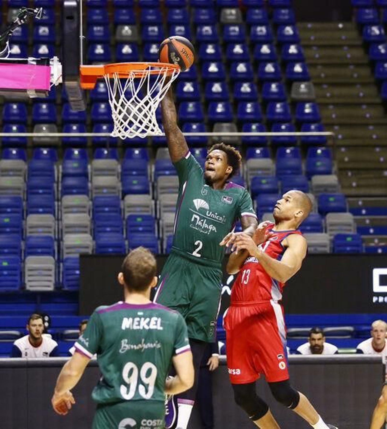 Deon Thompson, en una jugada contra el Manresa.