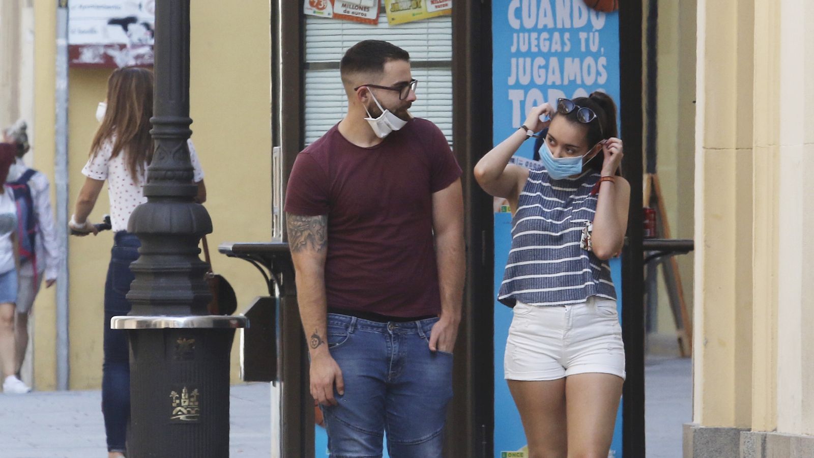 El primer día con mascarilla obligatoria en Córdoba, en fotografías