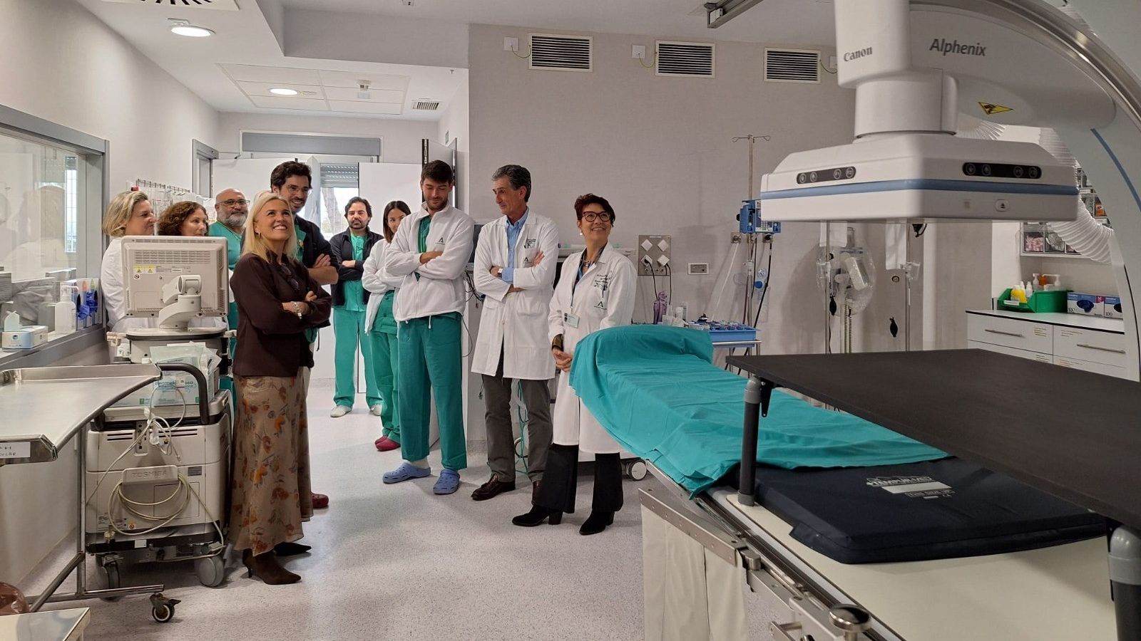 La delegada Eva Pajares, durante su visita al Hospital Universitario de Jerez.