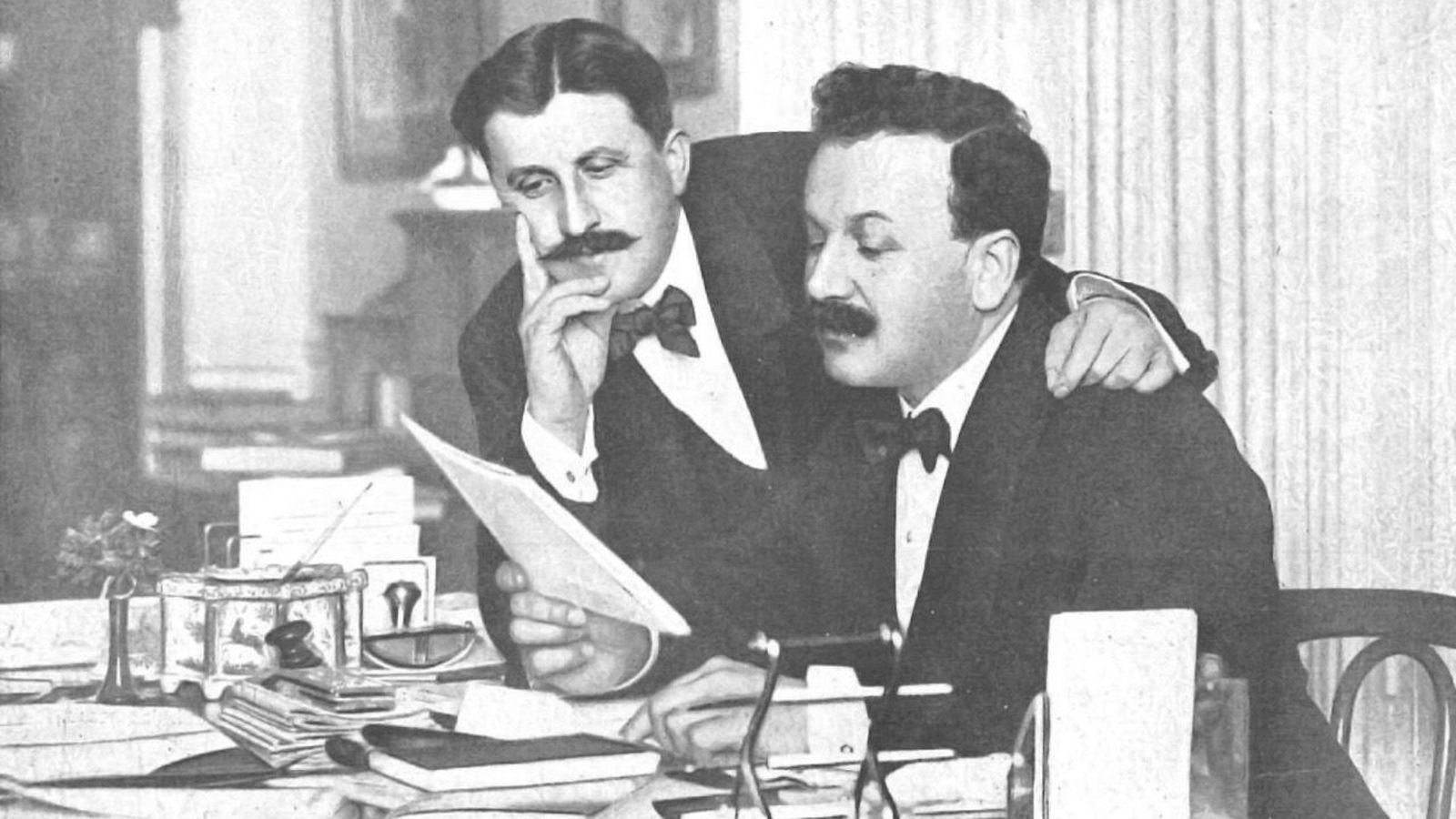 Los hermanos Álvarez Quintero.