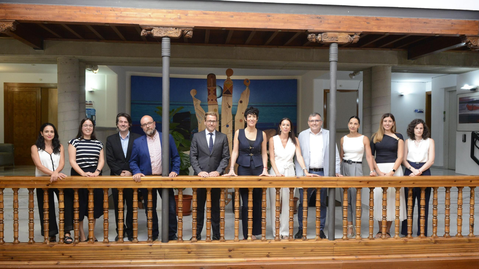 La ministra Elma Saiz visita la Fundación Euroárabe de Granada