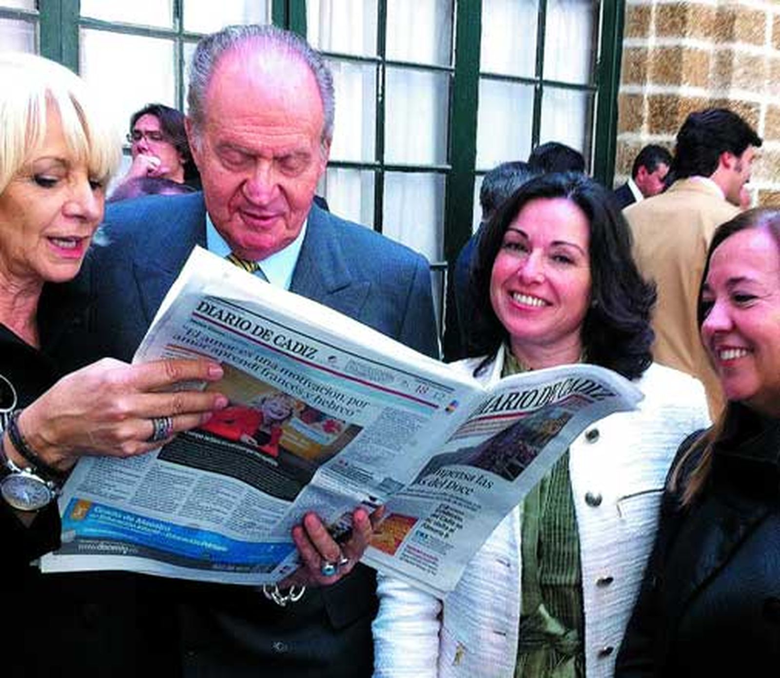 La alcaldesa agradece al Rey su "apoyo a Cádiz" y al Bicentenario