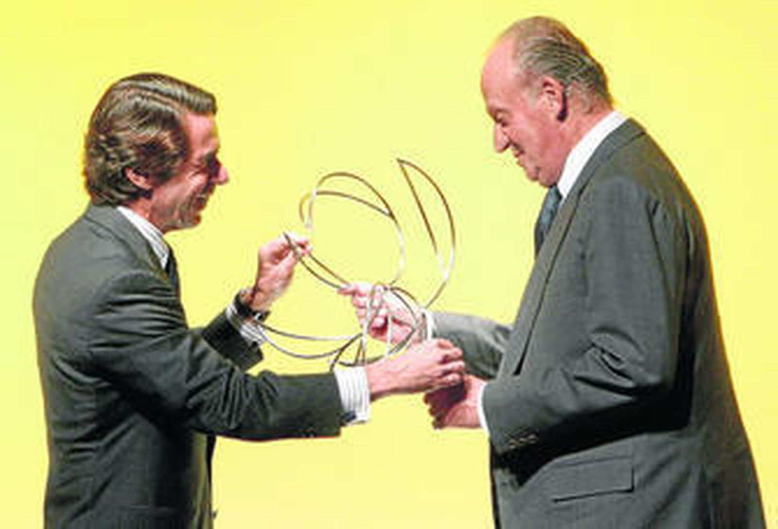 El Rey, premio de la FAES de Aznar