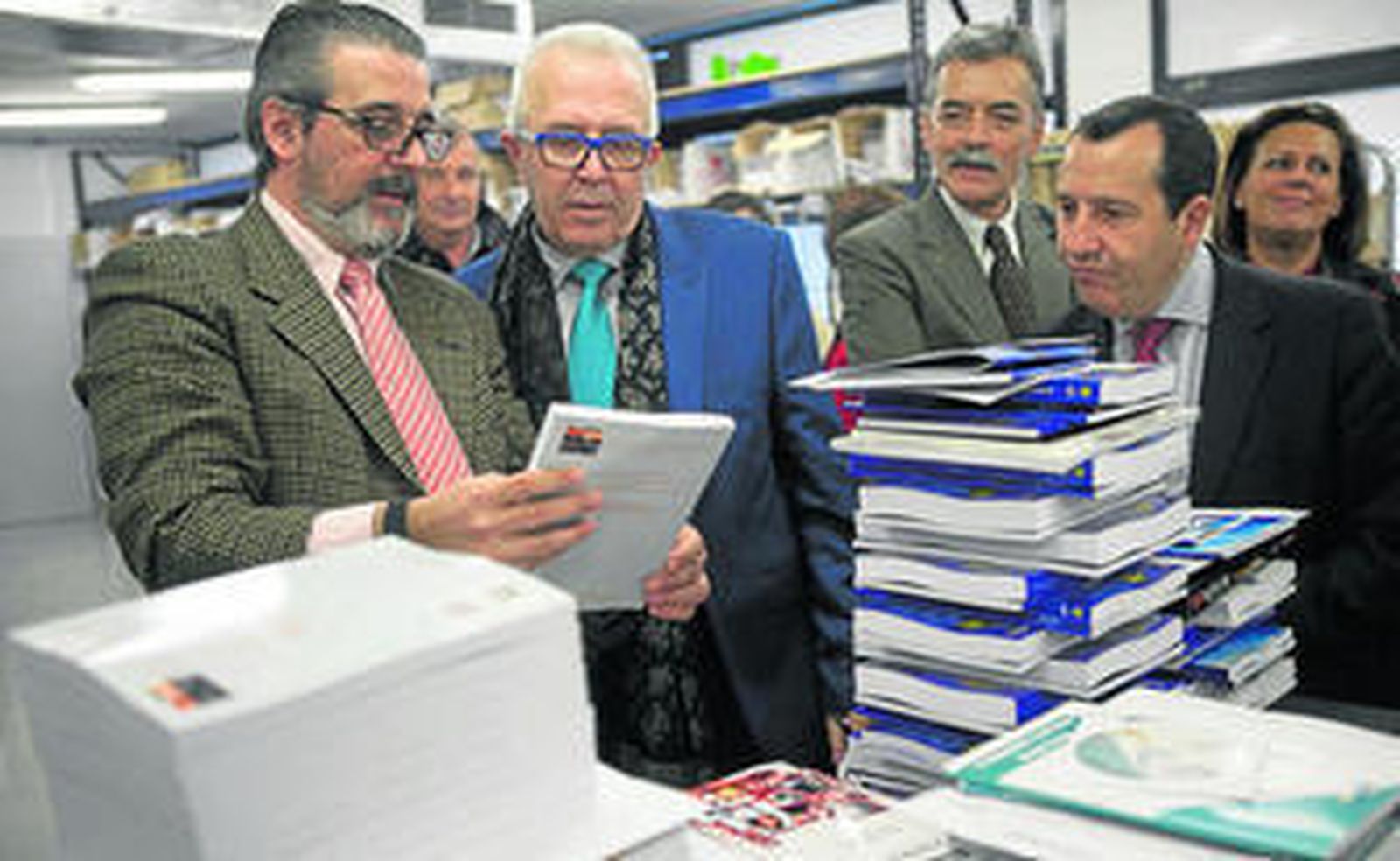 Sánchez Maldonado durante su visita a la sede del grupo IC en Antequera.