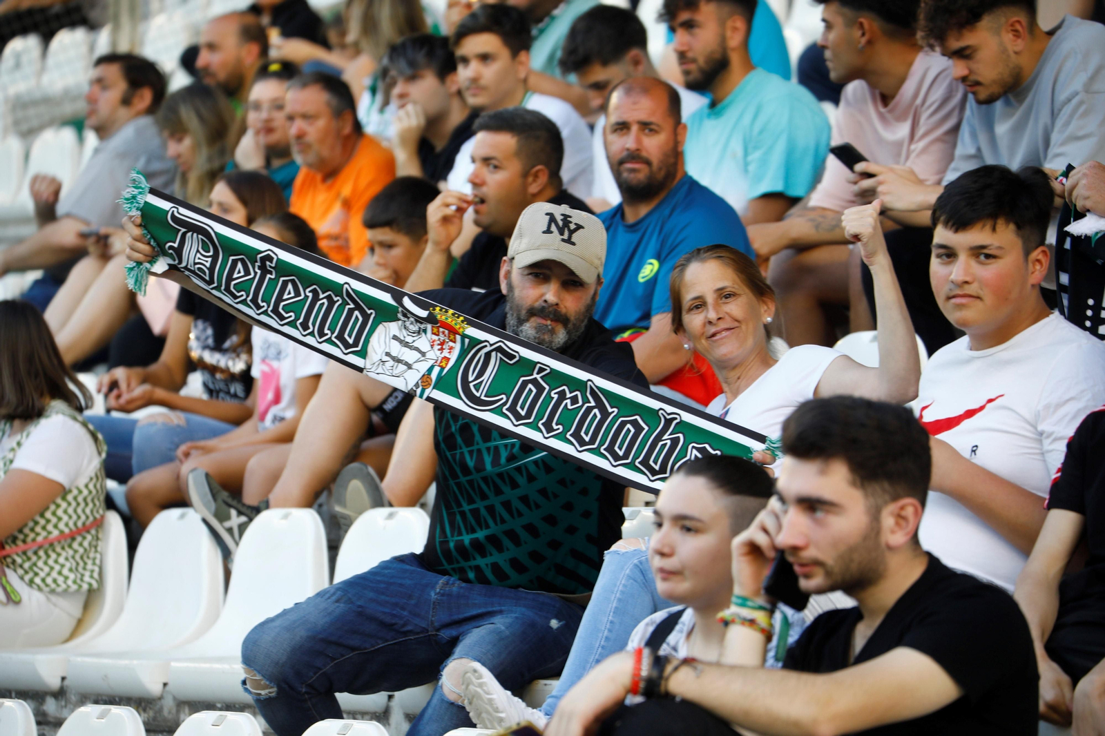 Las mejores fotos del ambiente en el Córdoba CF - Racing Ferrol