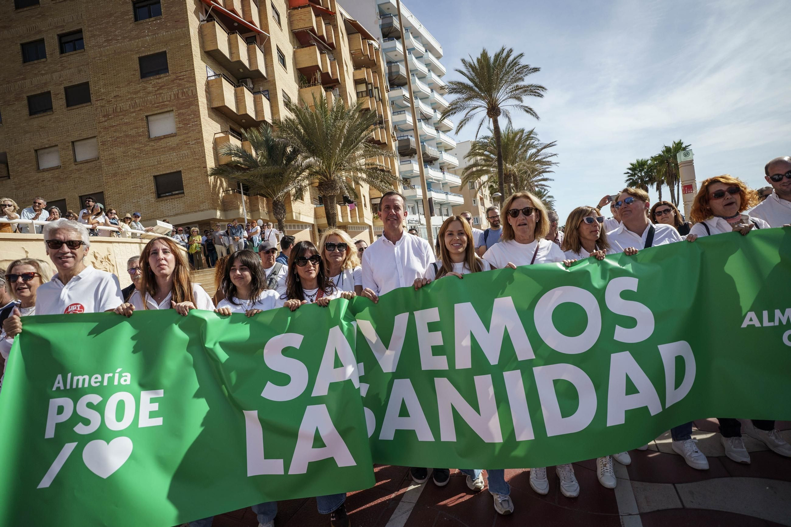 "La sanidad se defiende, gobierne quien gobierne", Almería se lanza a las calles por la sanidad pública