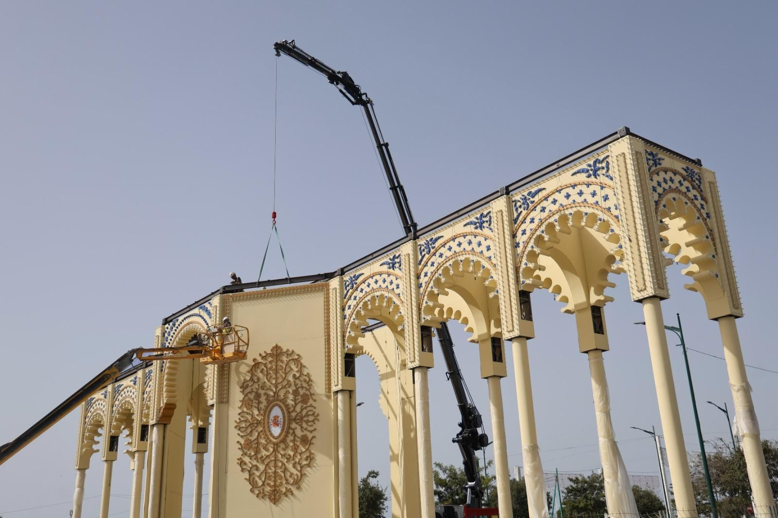 Así es la nueva portada de la Feria de Málaga 2025, en imágenes