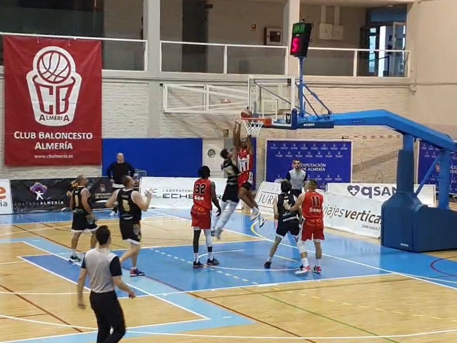 Patrick Mendes hizo +18 de valoración