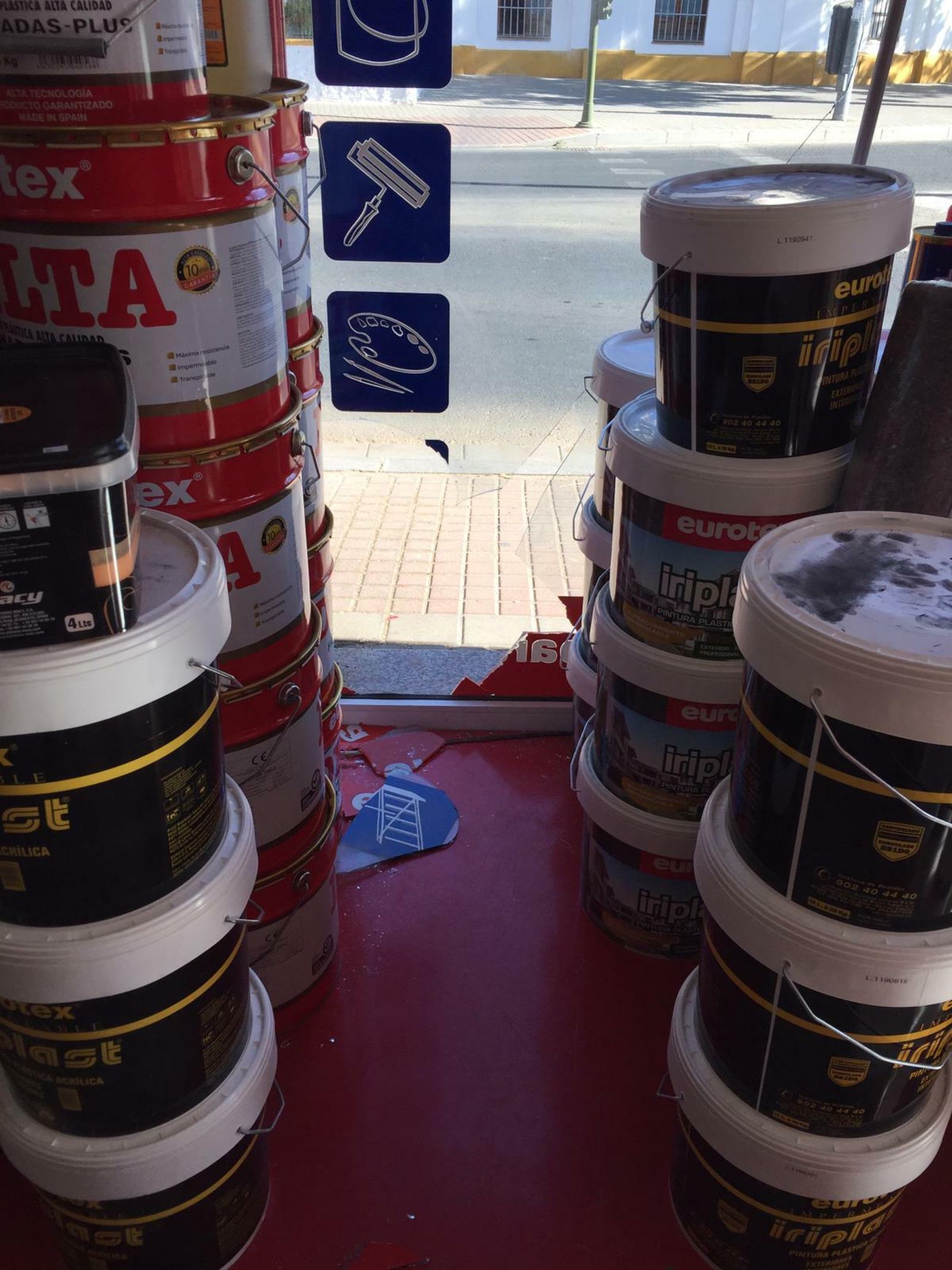 El lugar por el que entraron los ladrones.