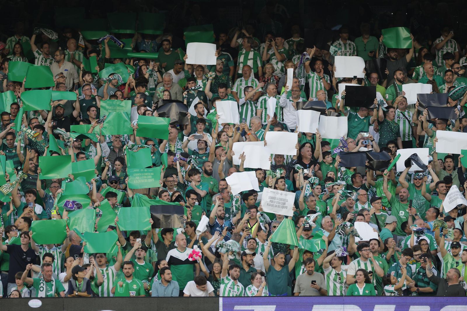 Búscate en las fotos del Betis - Fiorentina