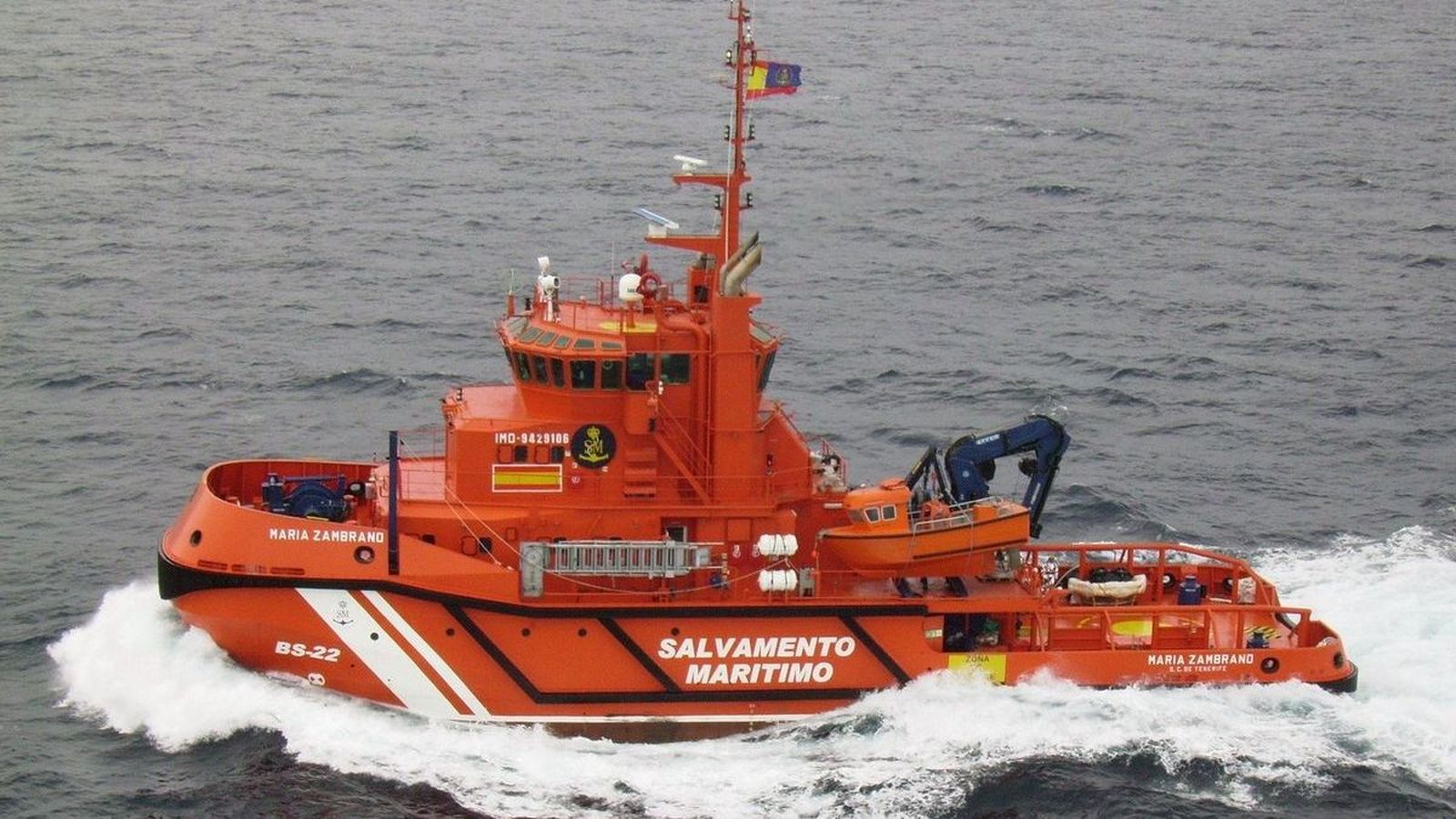 El buque 'María Zambrano' de Salvamento Marítimo.