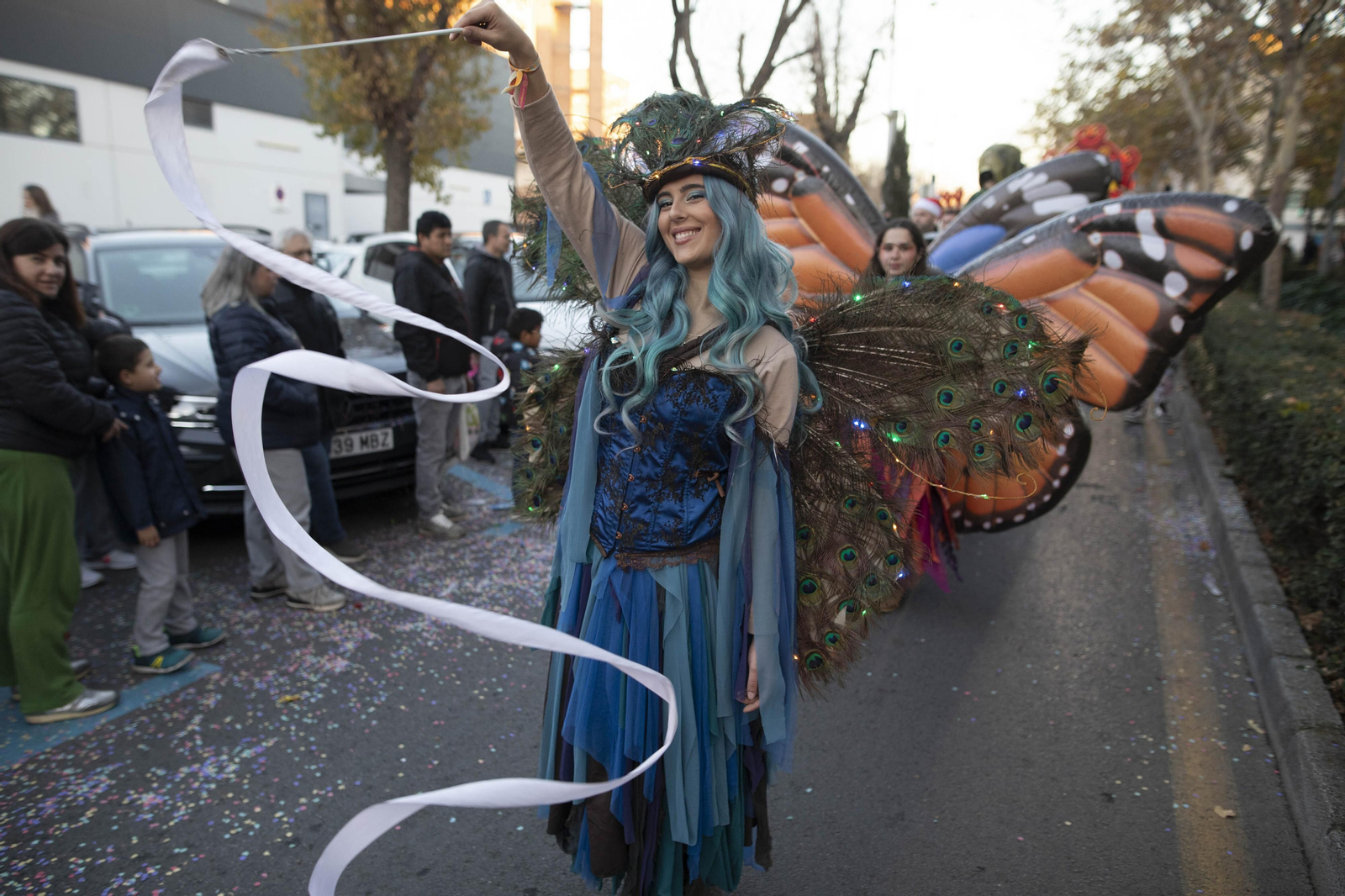 Así ha sido la cabalgata de Papa Noel por Granada