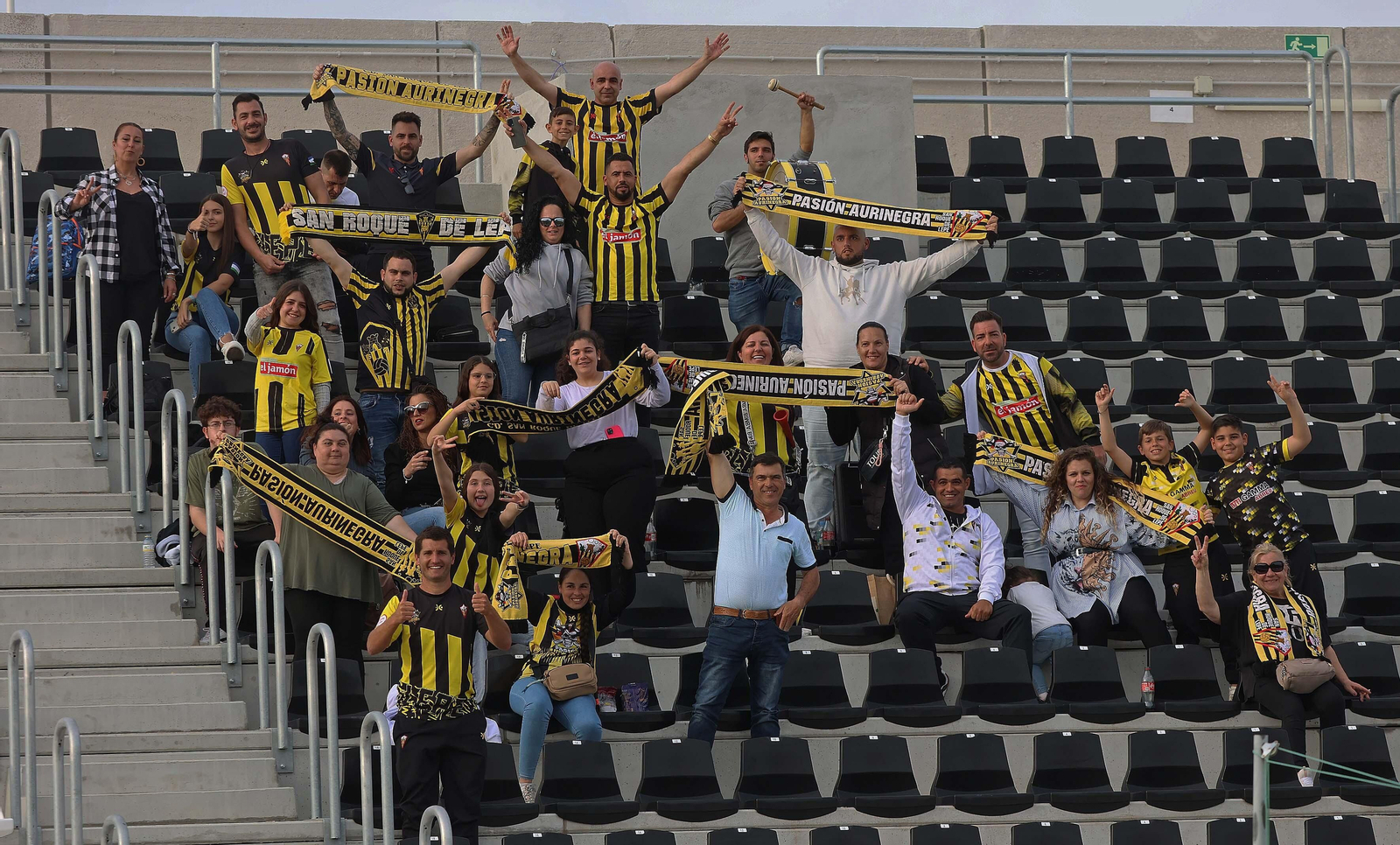 Búscate en el Ciudad de La Línea durante el Balona - San Roque de Lepe de Segunda RFEF