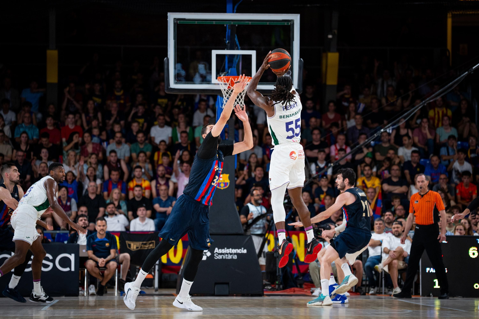 El Barcelona-Unicaja, semifinal del play off ACB, en fotos