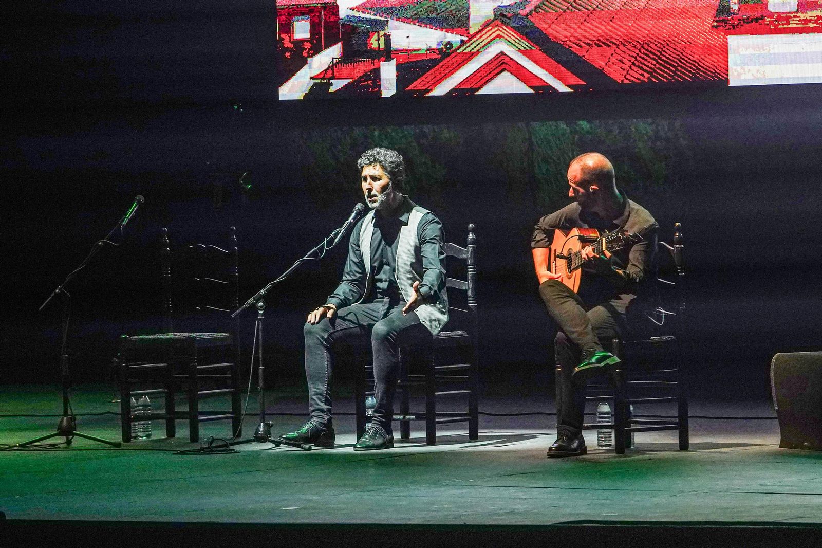 Arcángel hace vibrar el teatro del Generalife de Granada: las imágenes