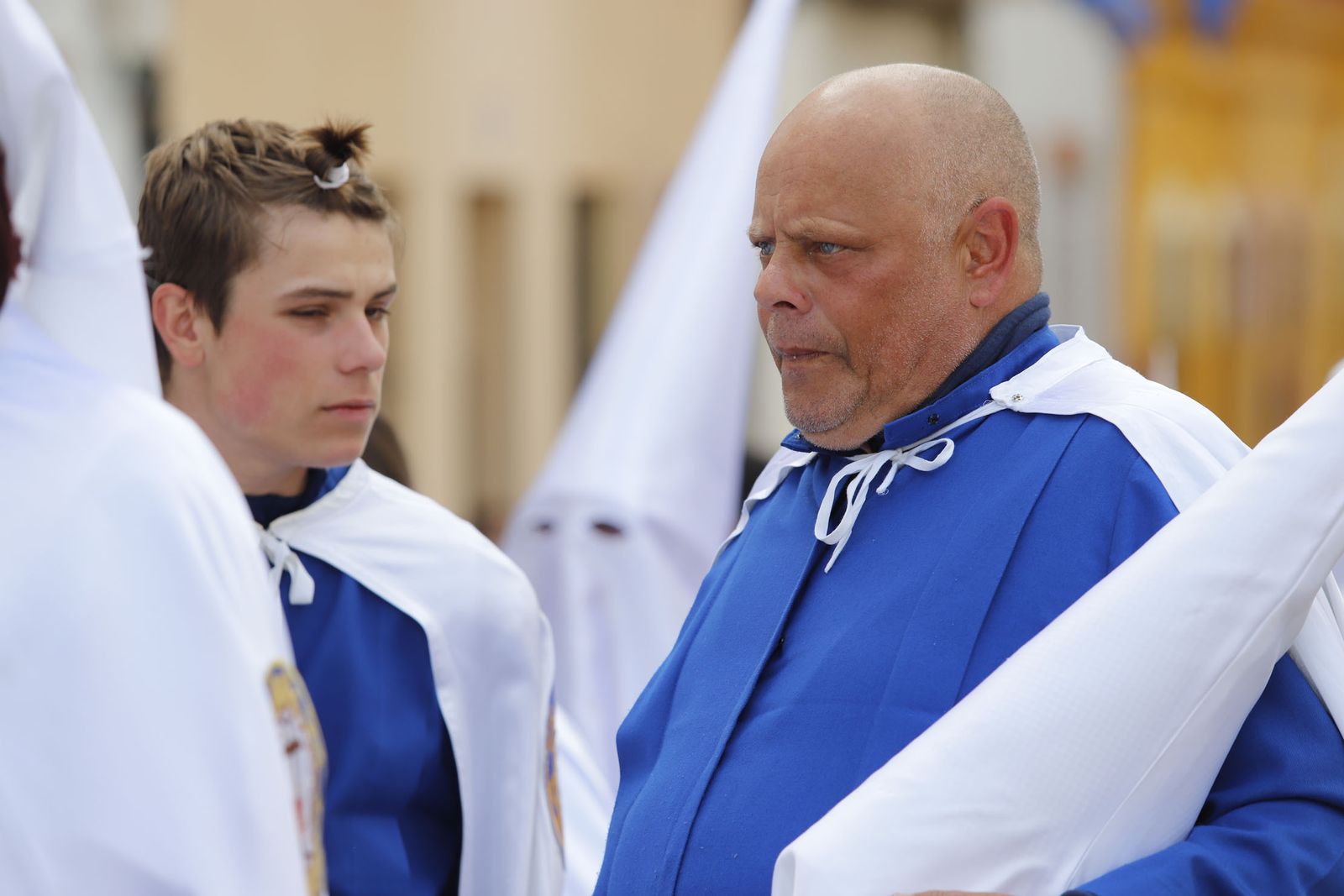 La Hermandad de la Sagrada Lanzada hace su estación de penitencia por las calles de Huelva