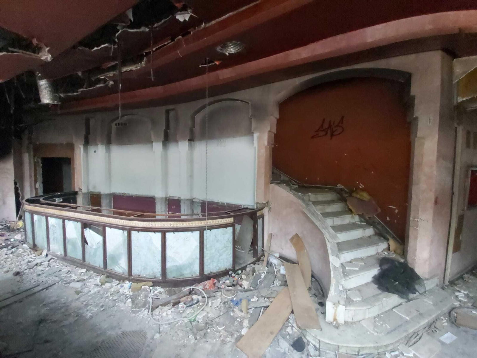 El pabellón de la Expo del 29 ha sufrido saqueos y ocupación.