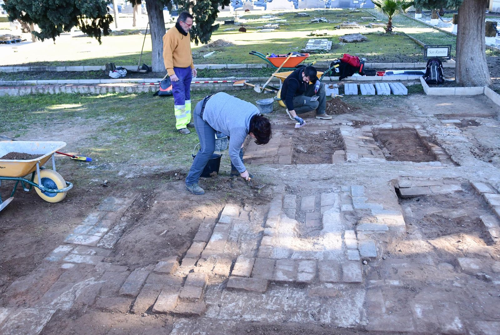 Catas en el cementerio de la Salud de Córdoba.