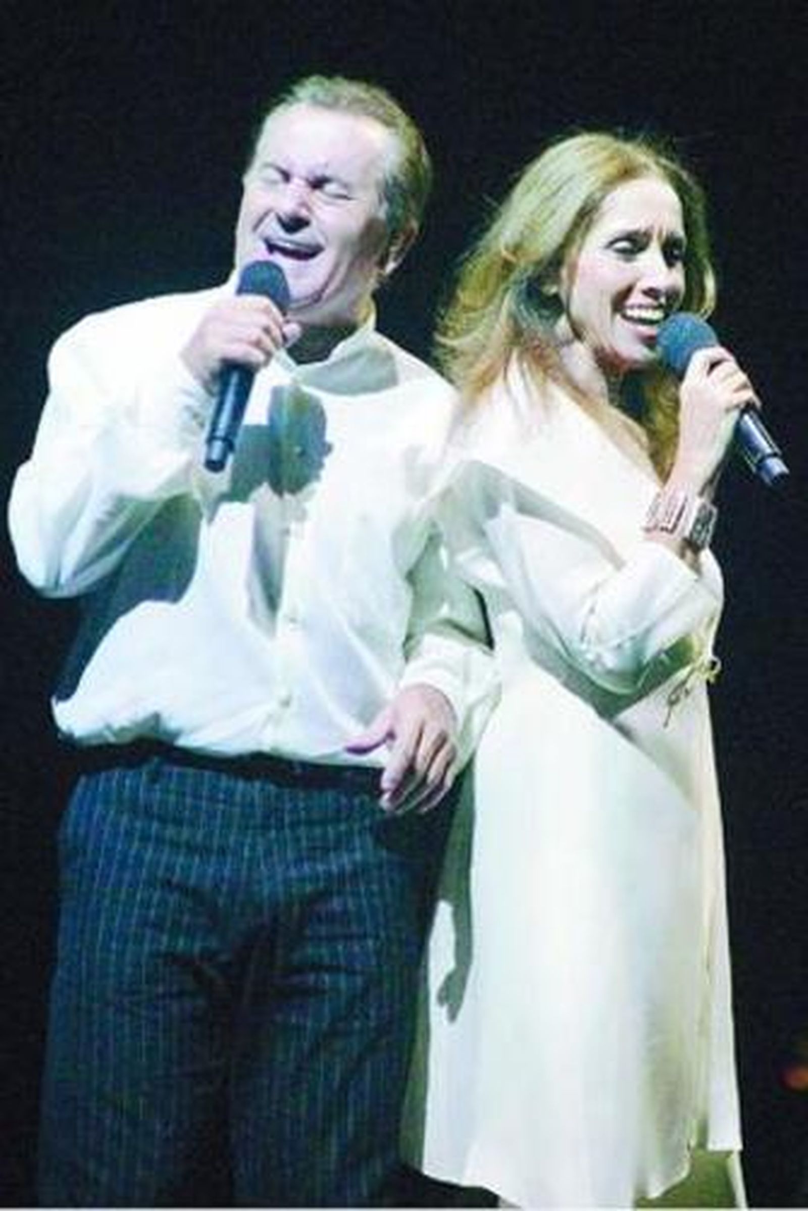 Víctor y Ana, dispuestos a cantar con Juanes en Cuba