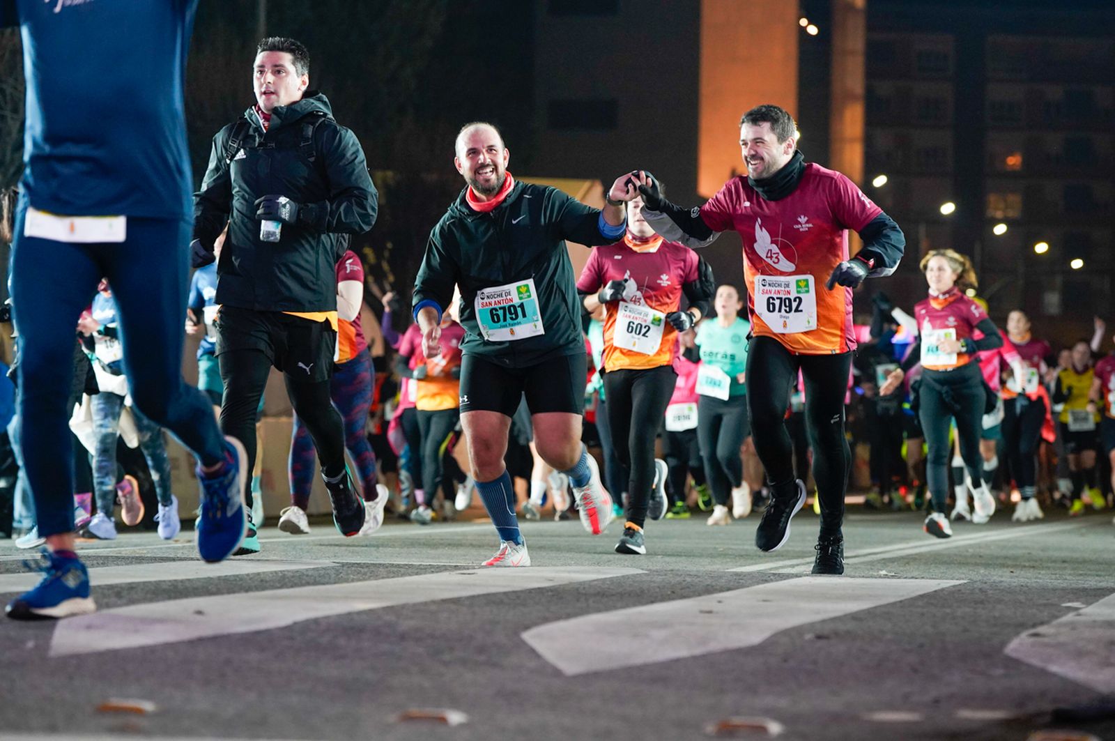 En imágenes: búscate en tu llegada a meta de la Carrera de San Antón 2026 (19)