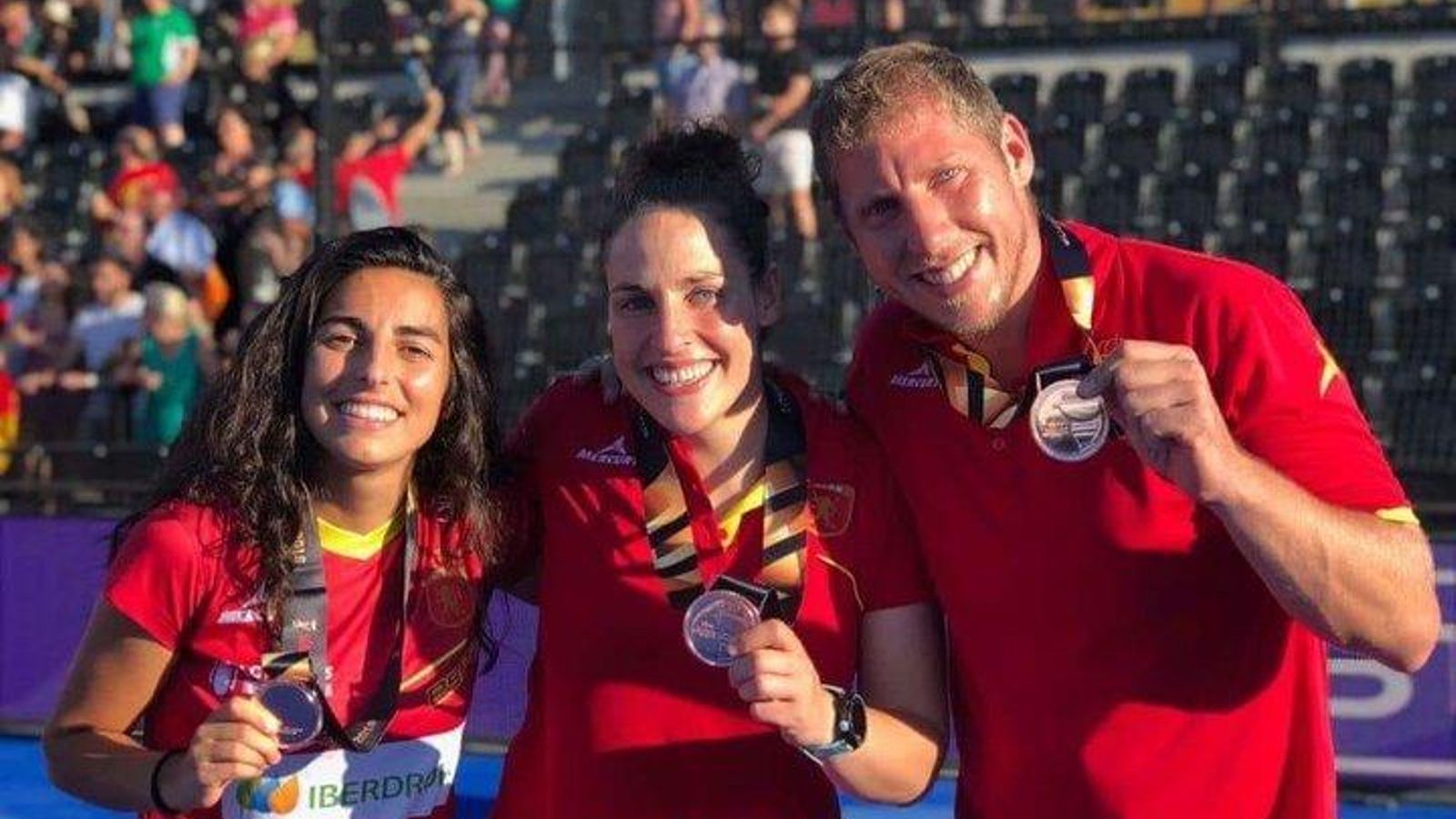 Carmen Cano,  Mª Ángeles Ruiz y Alberto Ruiz con el bronce del Mundial de Londres 2018.