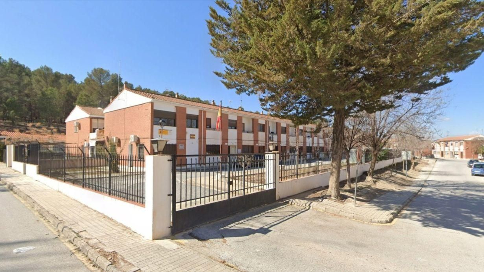 Cuartel de la Guardia Civil de Benamaurel Cuartel de la Guardia Civil de Benamaurel