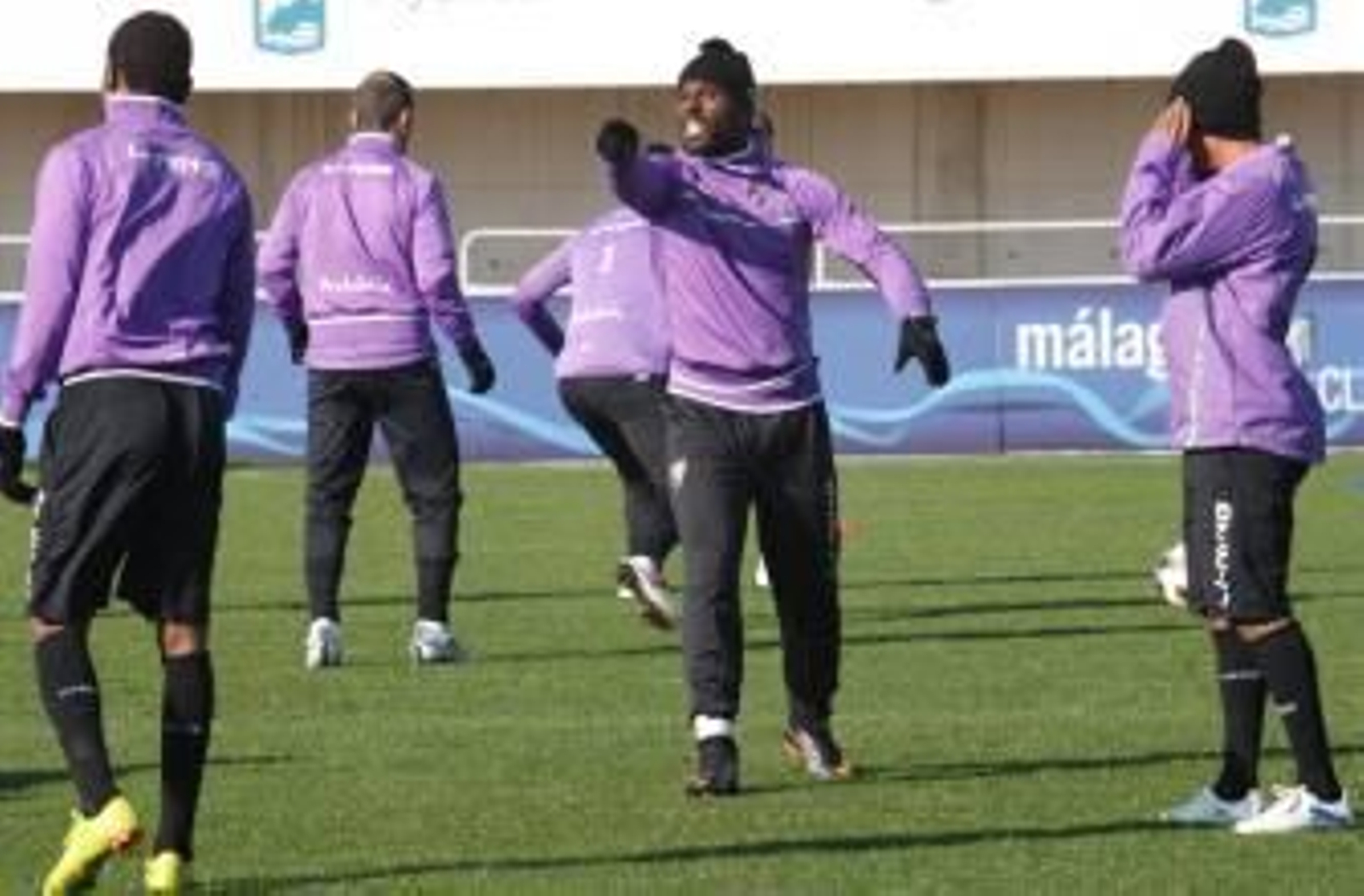 El Málaga se entrena con un gran número de ausencias