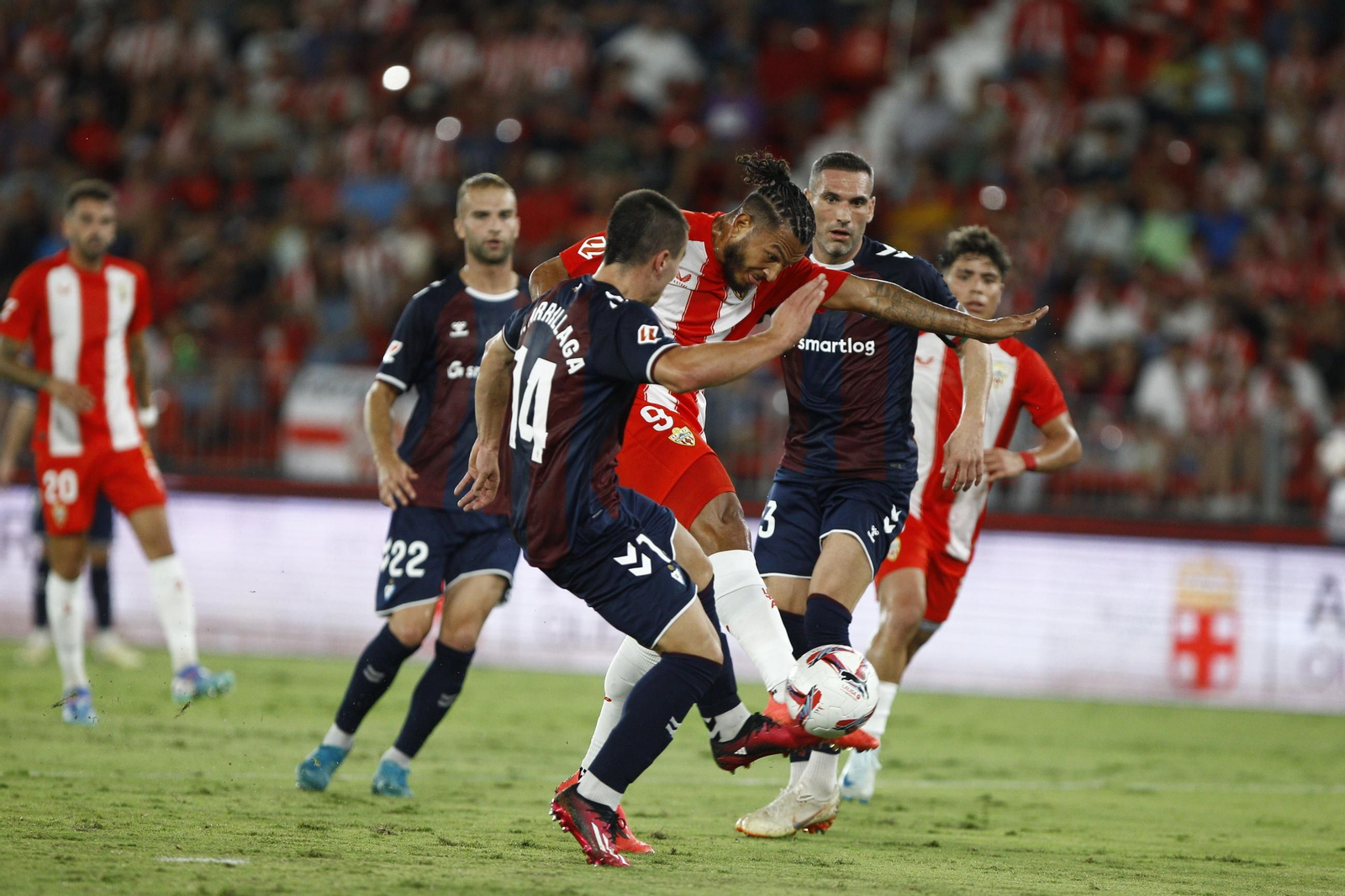 Las imágenes del partido de fútbol U.D. Almería-S.D. Eibar