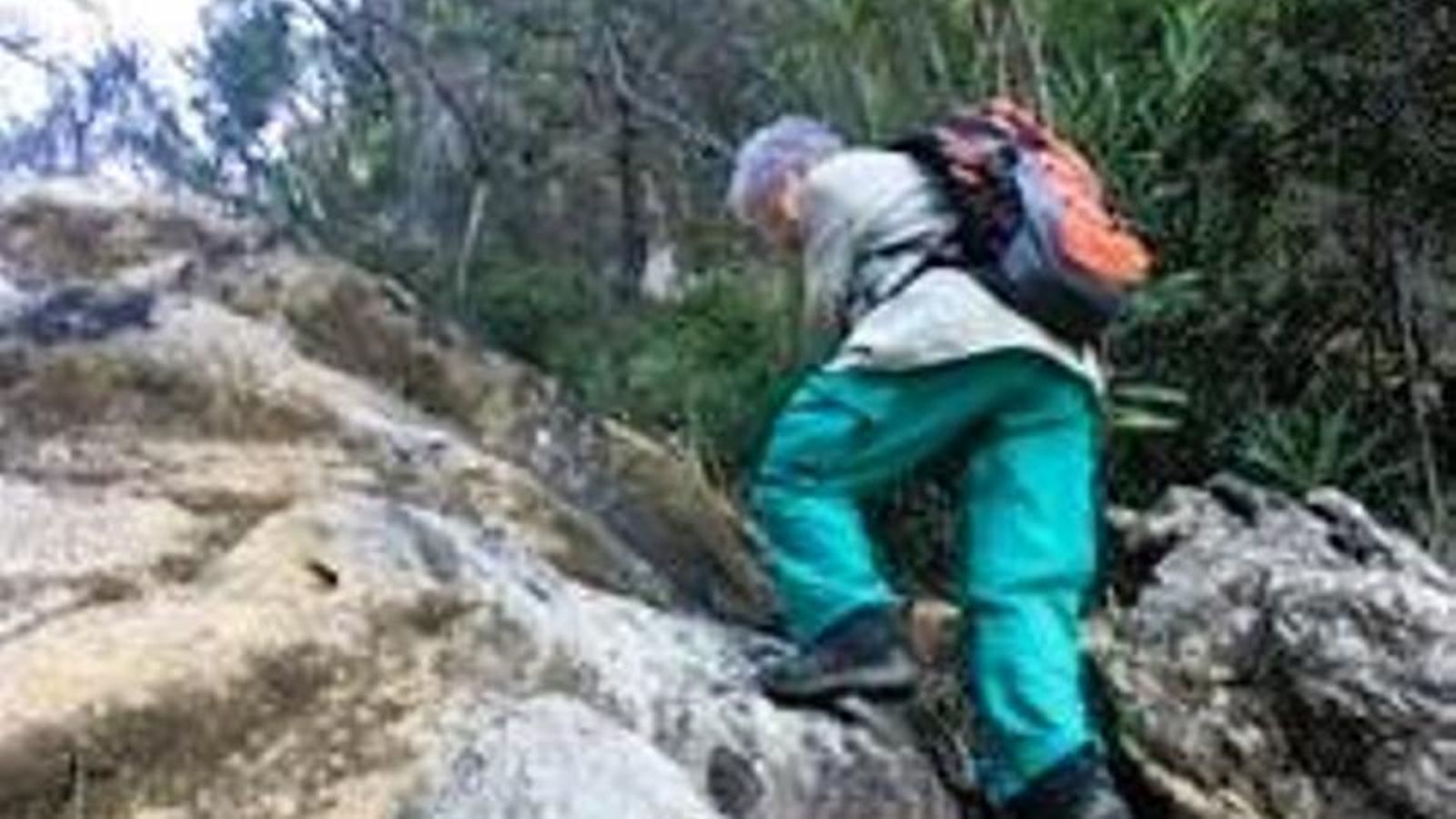 Trepando una ladera de Sierra Blanca. Trepando una ladera de Sierra Blanca.