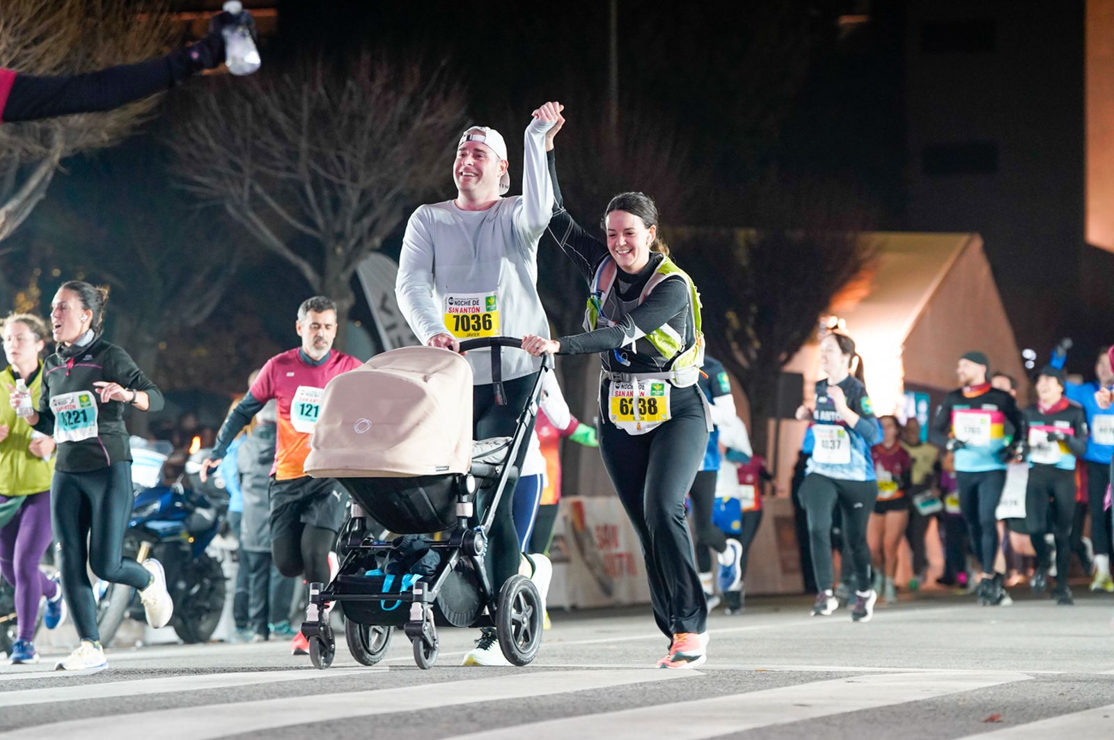 En imágenes: búscate en tu llegada a meta de la Carrera de San Antón 2026 (16)