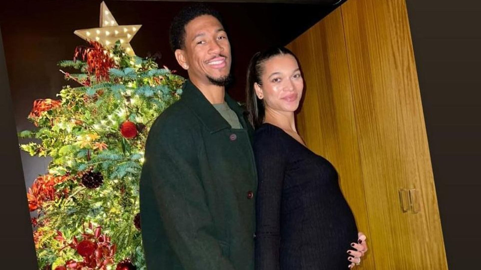 Kam Taylor, con su novia Alex.