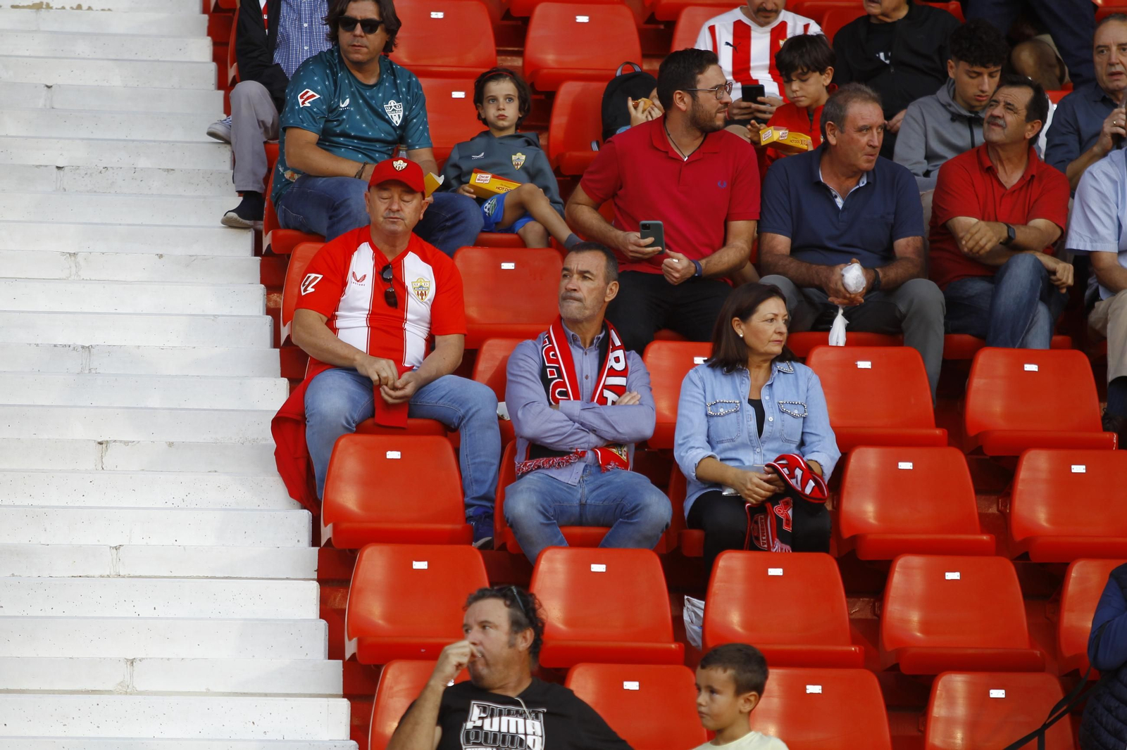 Búscate en las fotos del partido Almería-Albacete