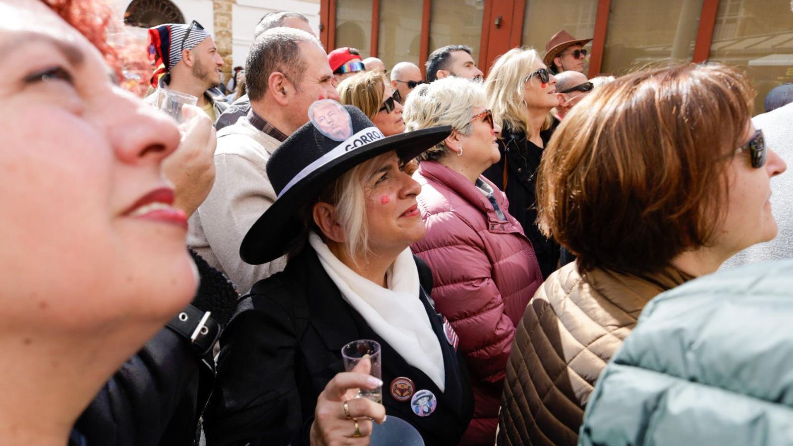 Las mejores imágenes del primer domingo de Carnaval de Cádiz