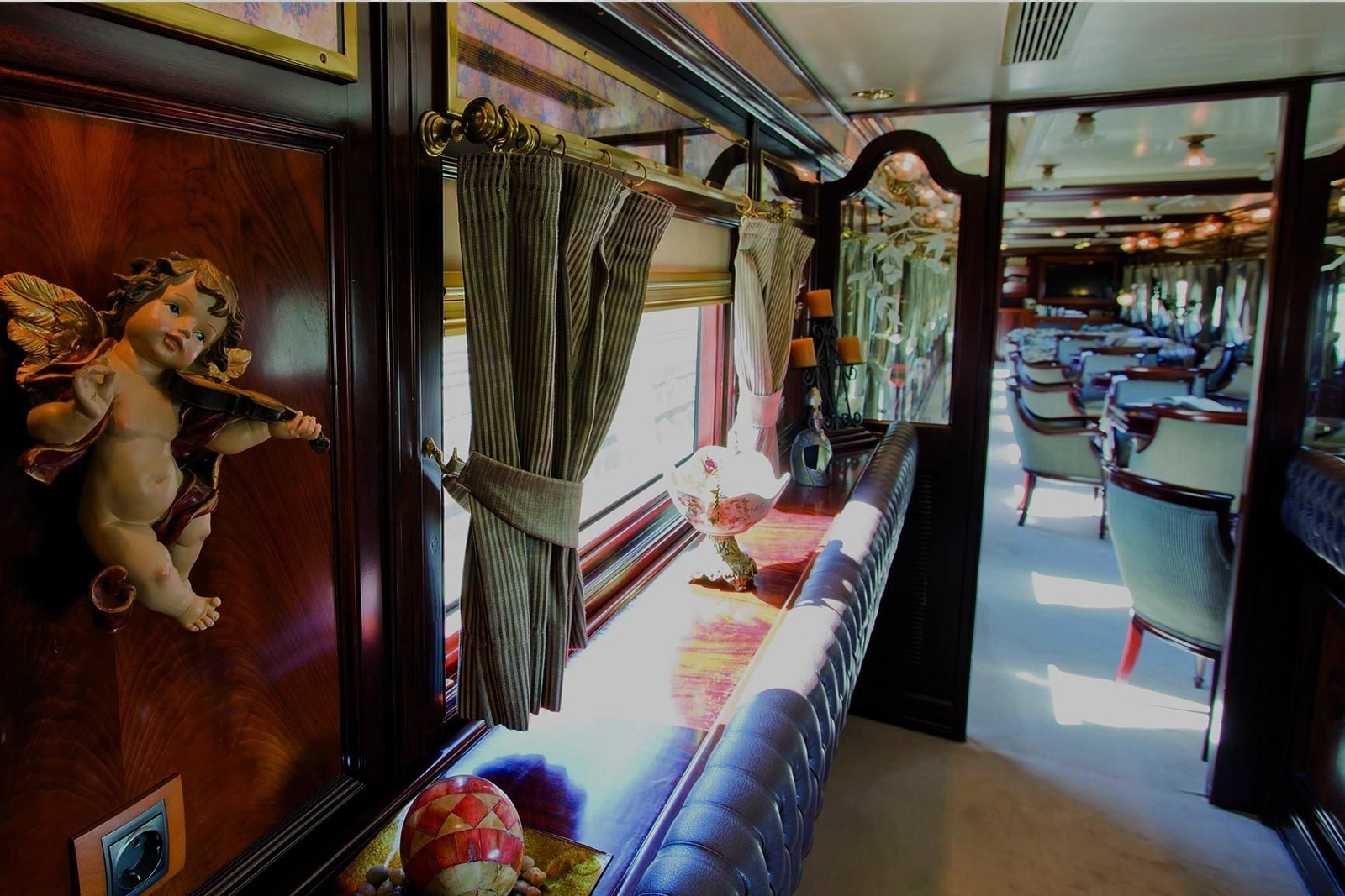 Así se viaja en el Tren Al Andalus, un hotel de lujo sobre raíles