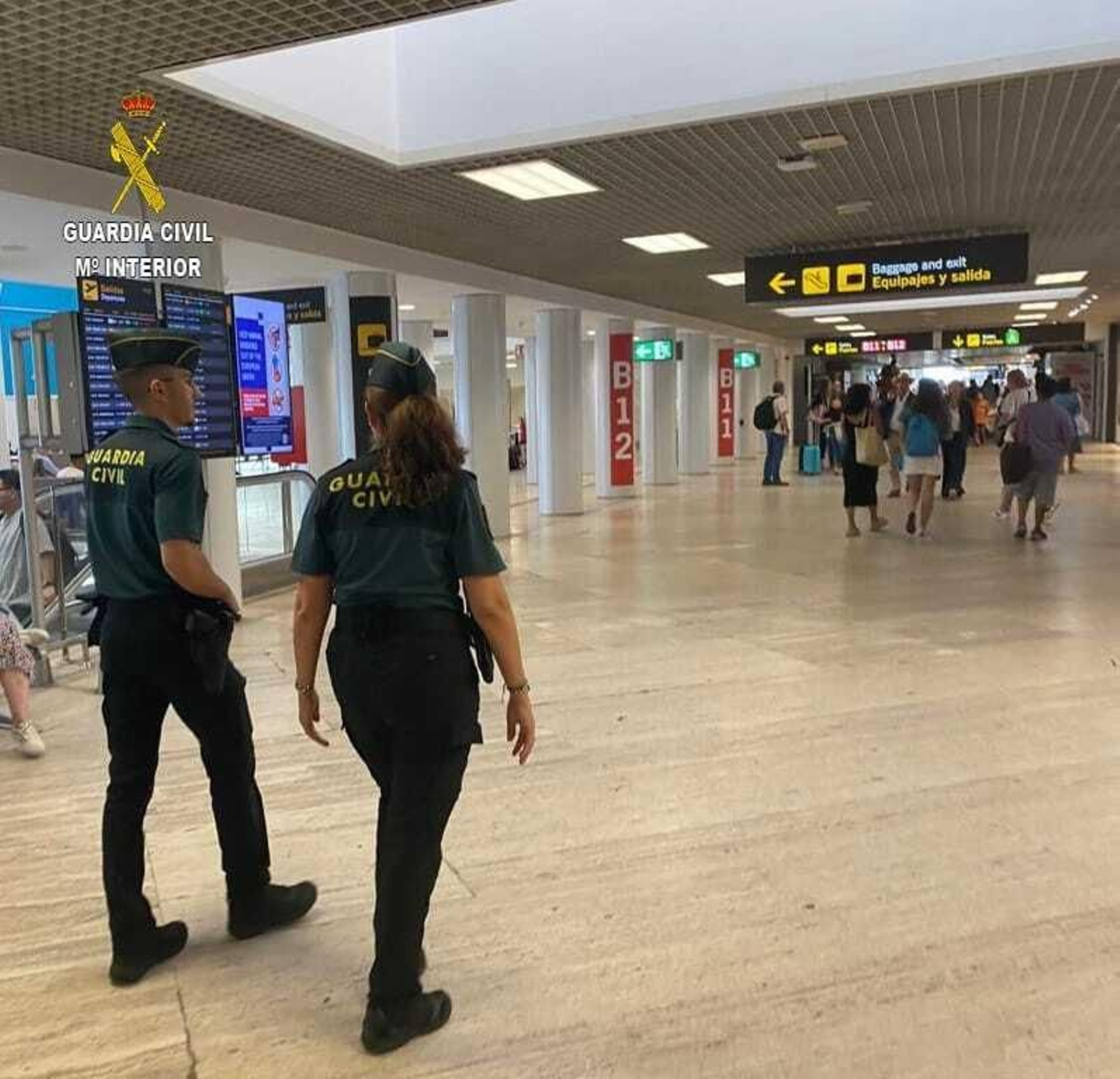 Detenido un joven por agredir sexualmente a una mujer en el aeropuerto de Sevilla